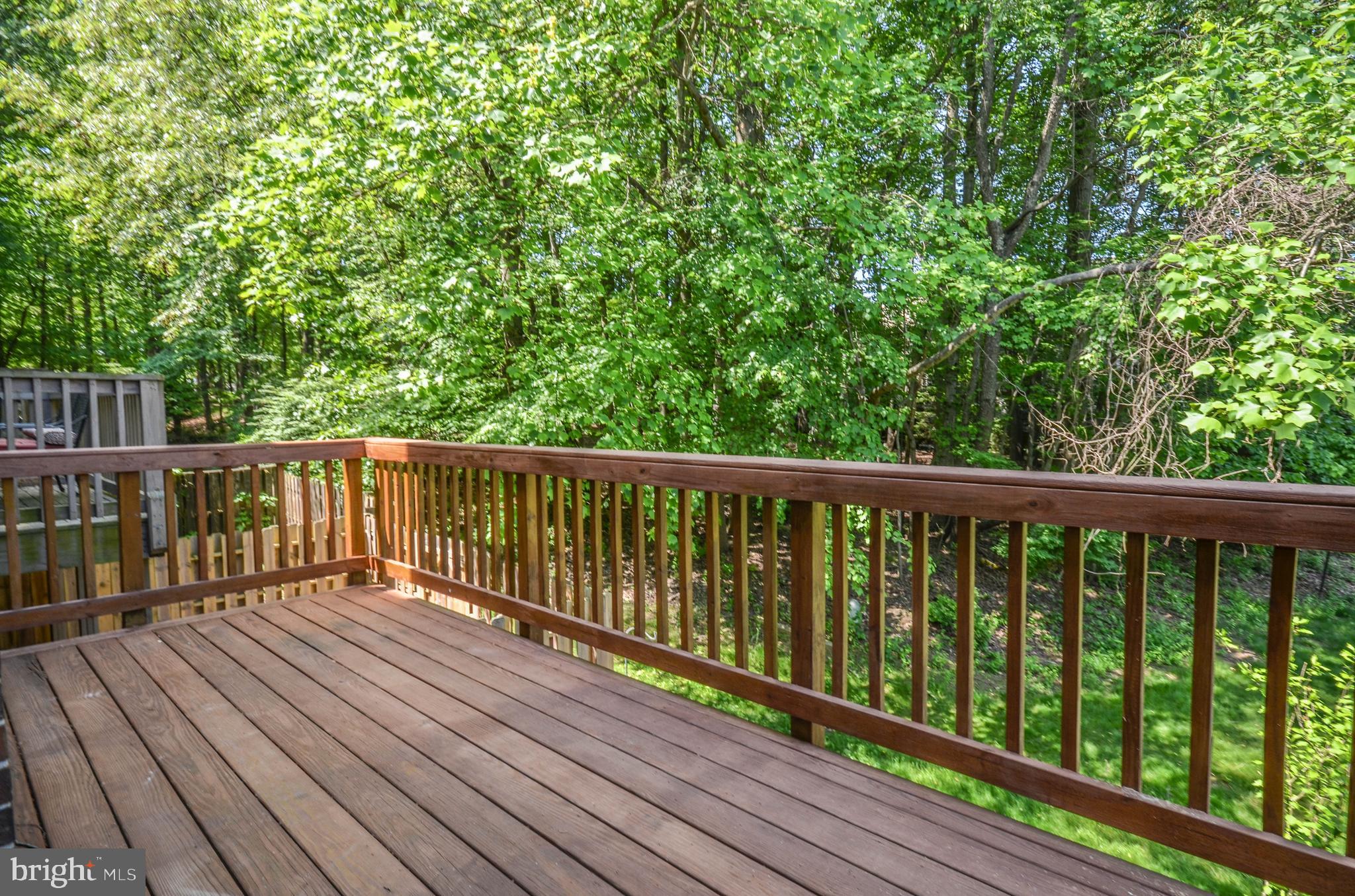 SHADOW OAK - Residential Lease