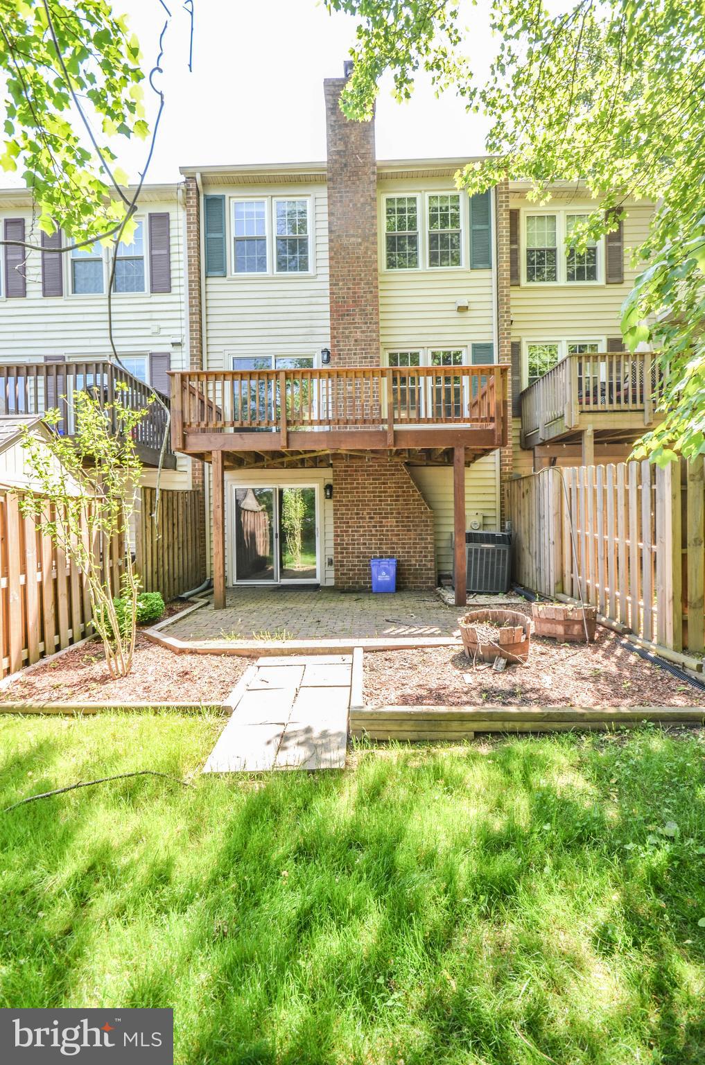 SHADOW OAK - Residential Lease