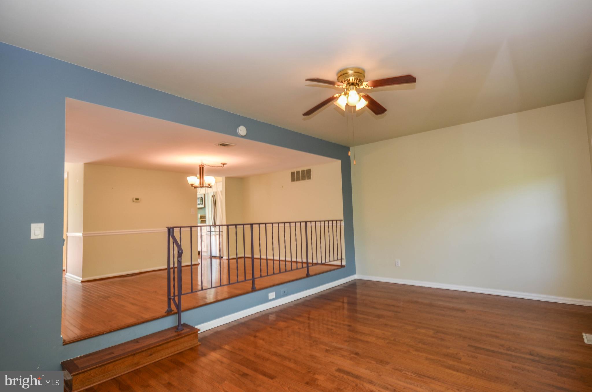 SHADOW OAK - Residential Lease