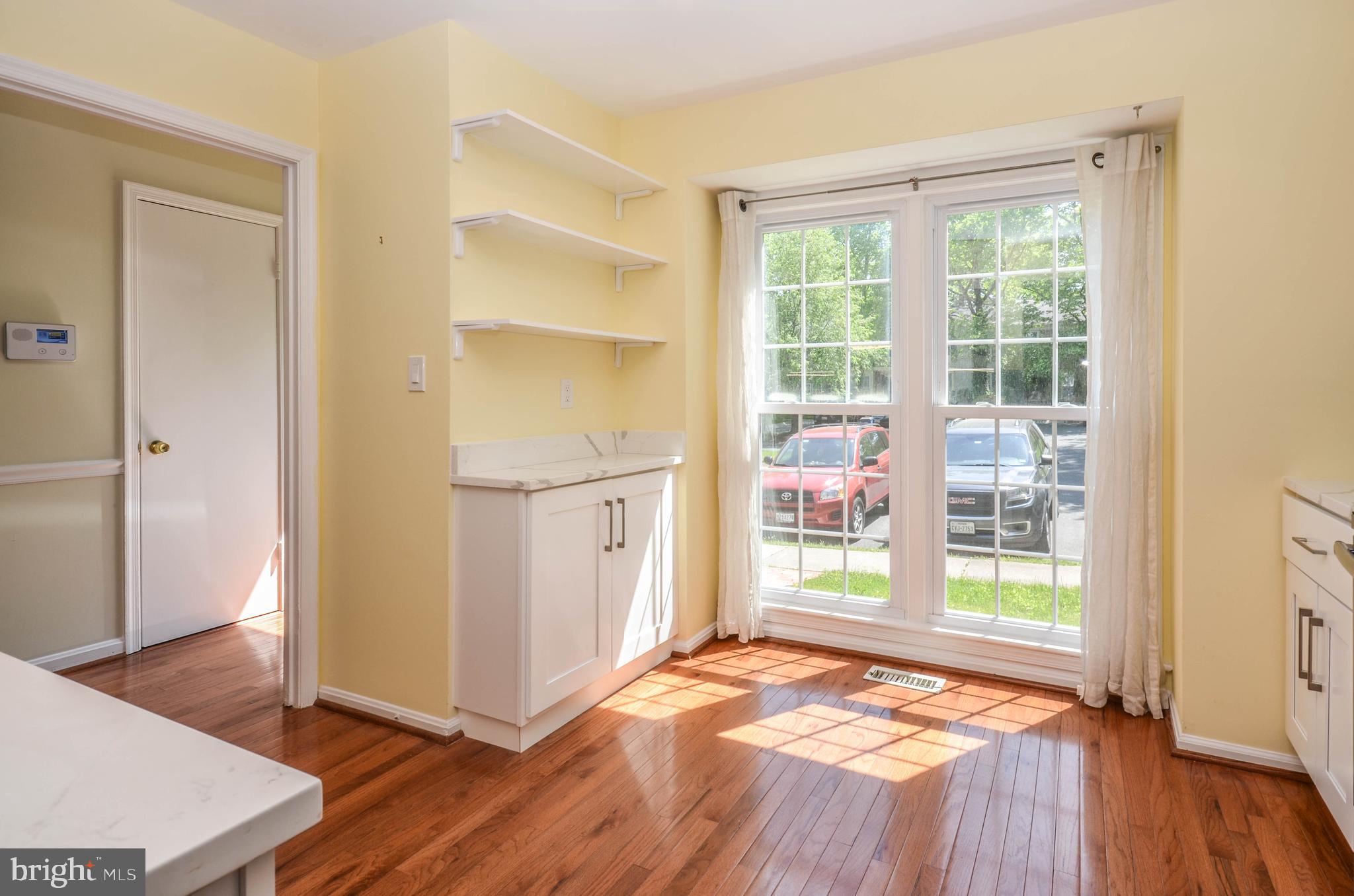 SHADOW OAK - Residential Lease