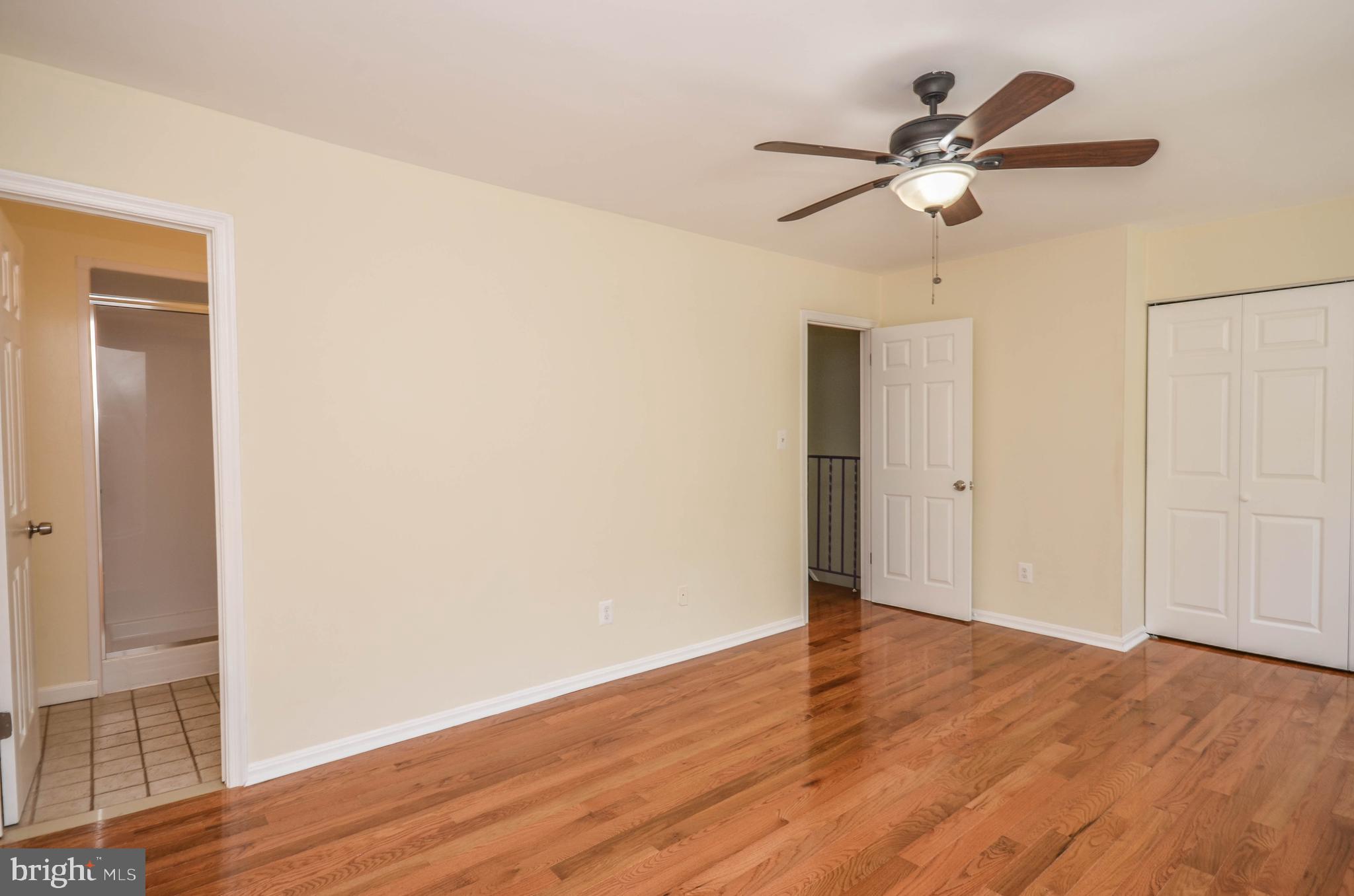 SHADOW OAK - Residential Lease