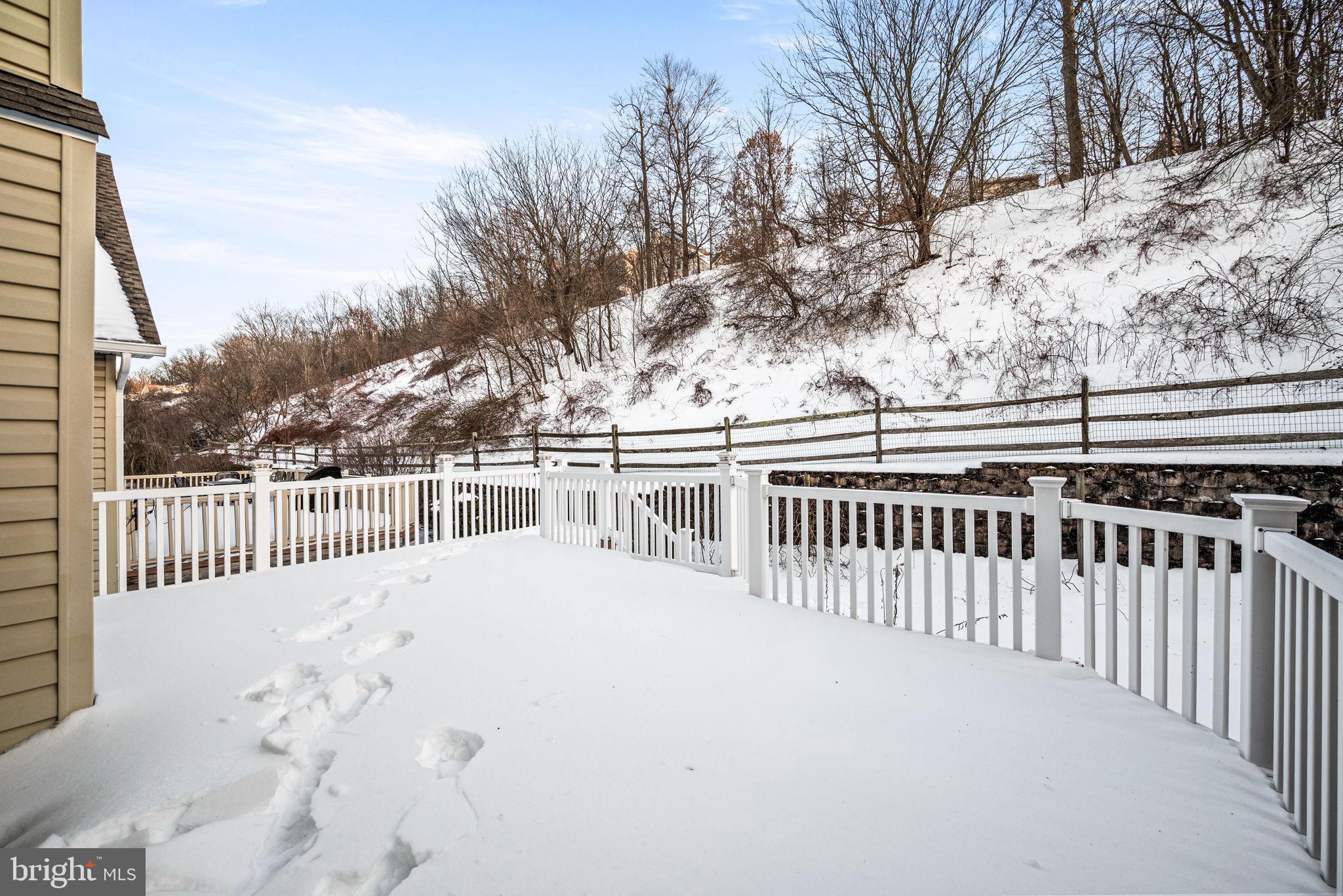 WHITELAND WOODS - Residential