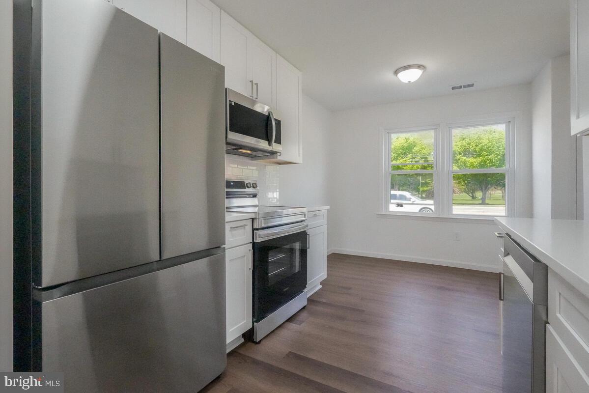 PARK SQUARE - IND HEAD - Residential