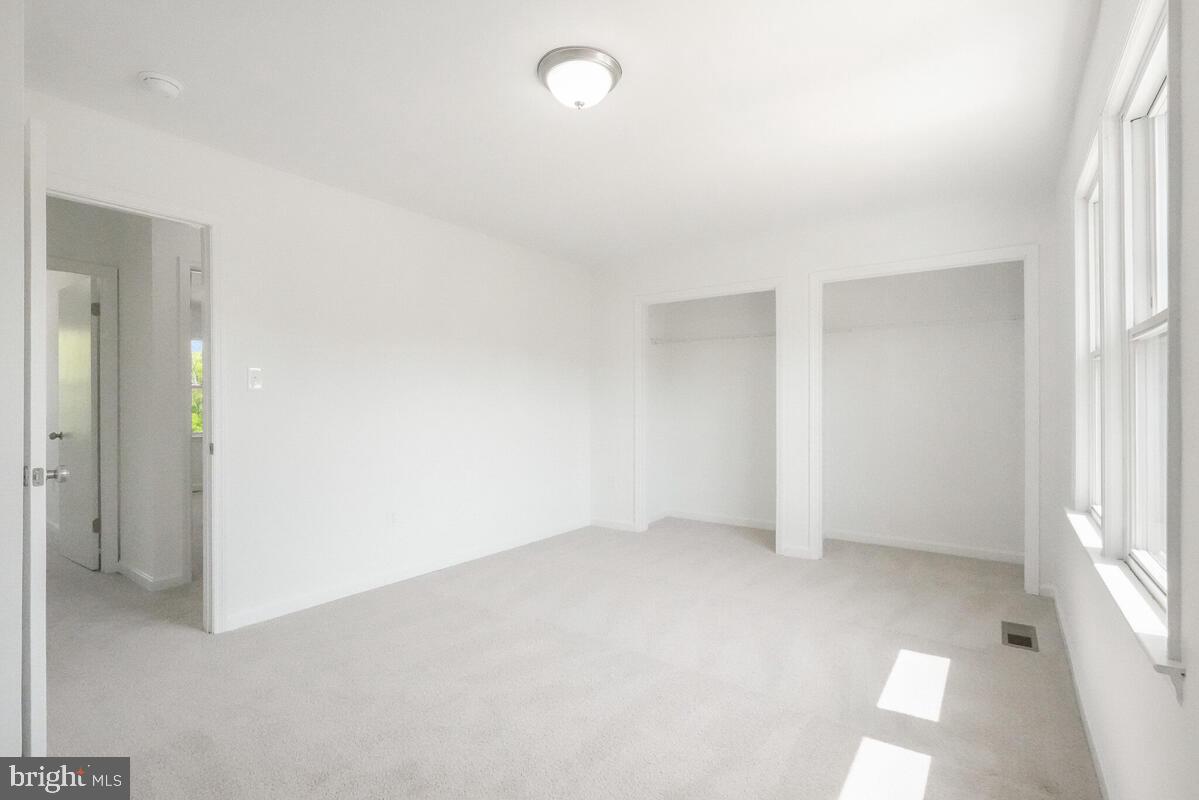 PARK SQUARE - IND HEAD - Residential