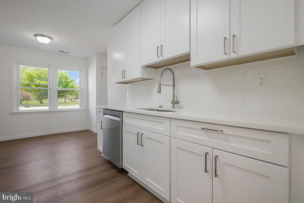 PARK SQUARE - IND HEAD - Residential