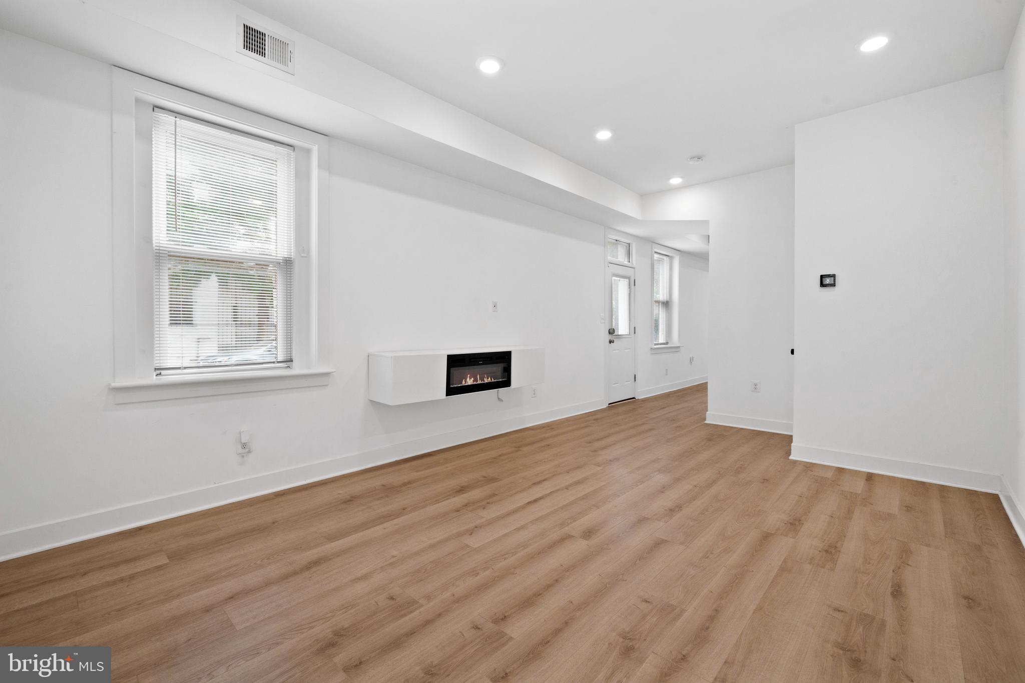 1615 5TH STREET NW