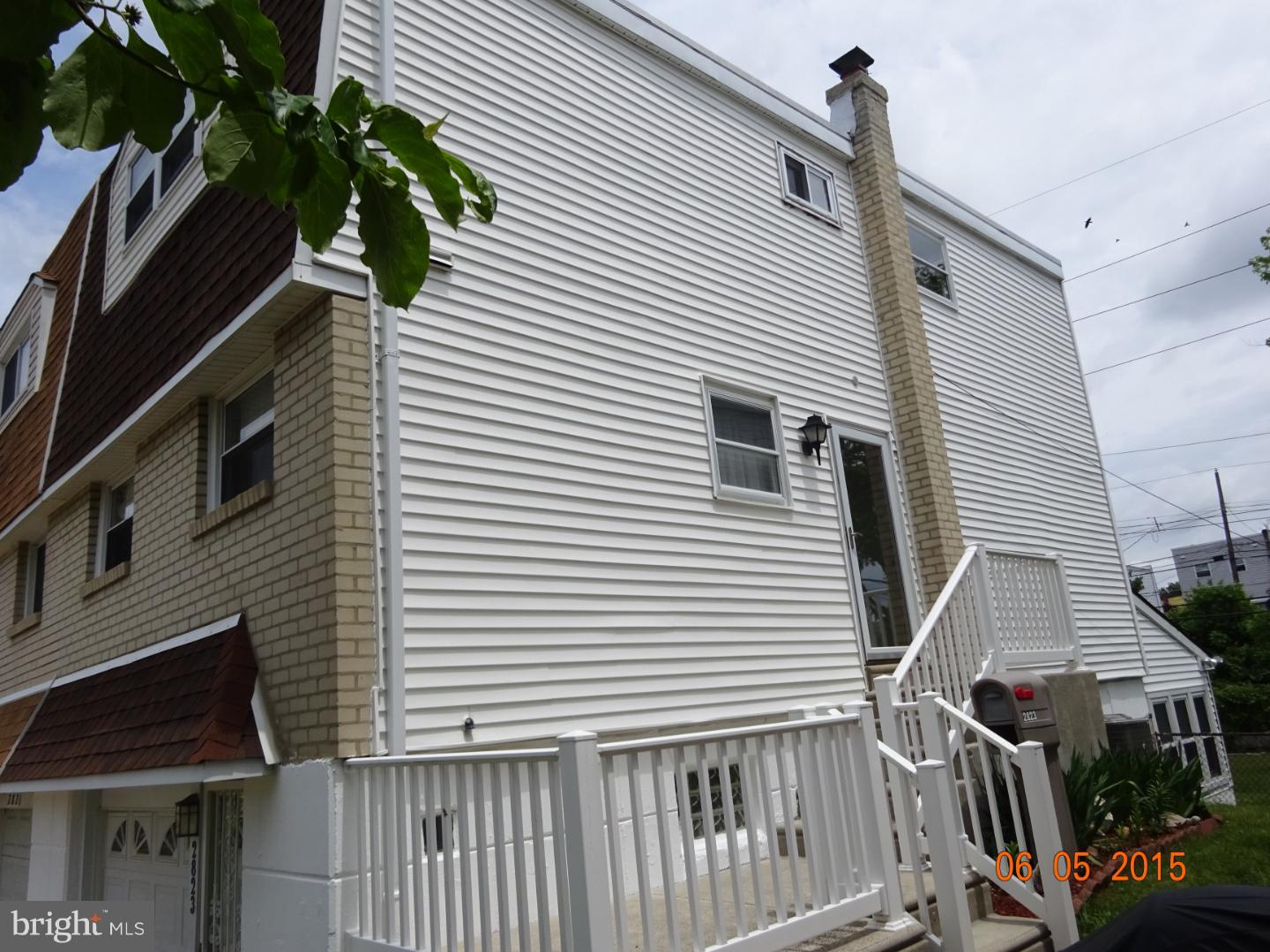 HOLME CIRCLE - Residential