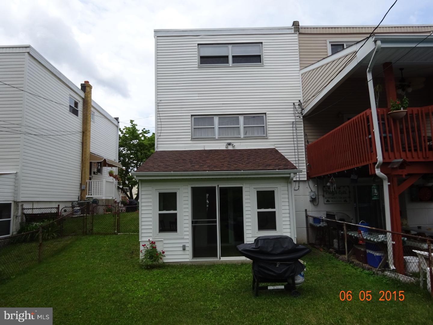 HOLME CIRCLE - Residential