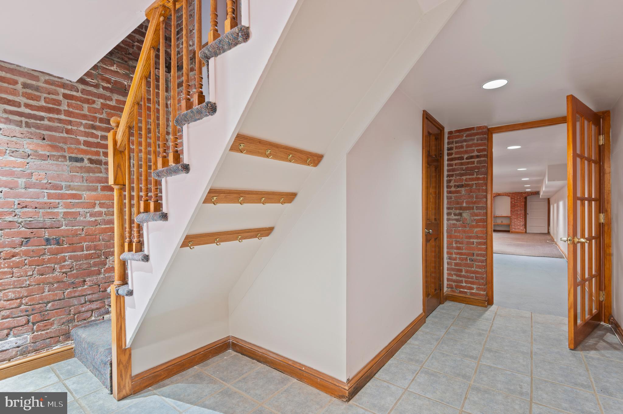 CHARLES VILLAGE - Residential