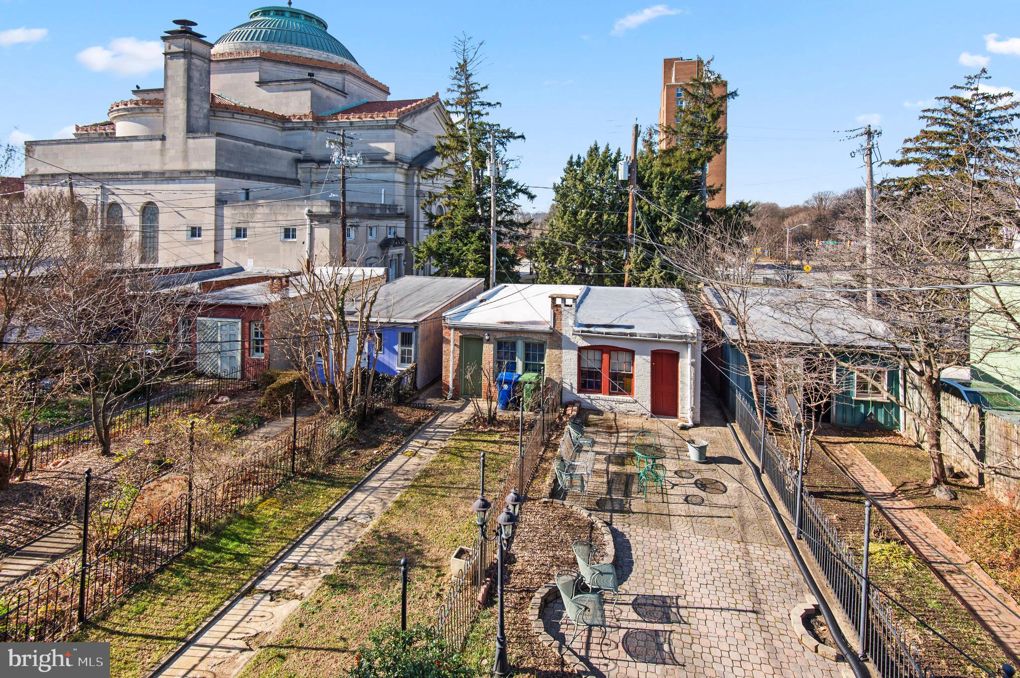 CHARLES VILLAGE - Residential