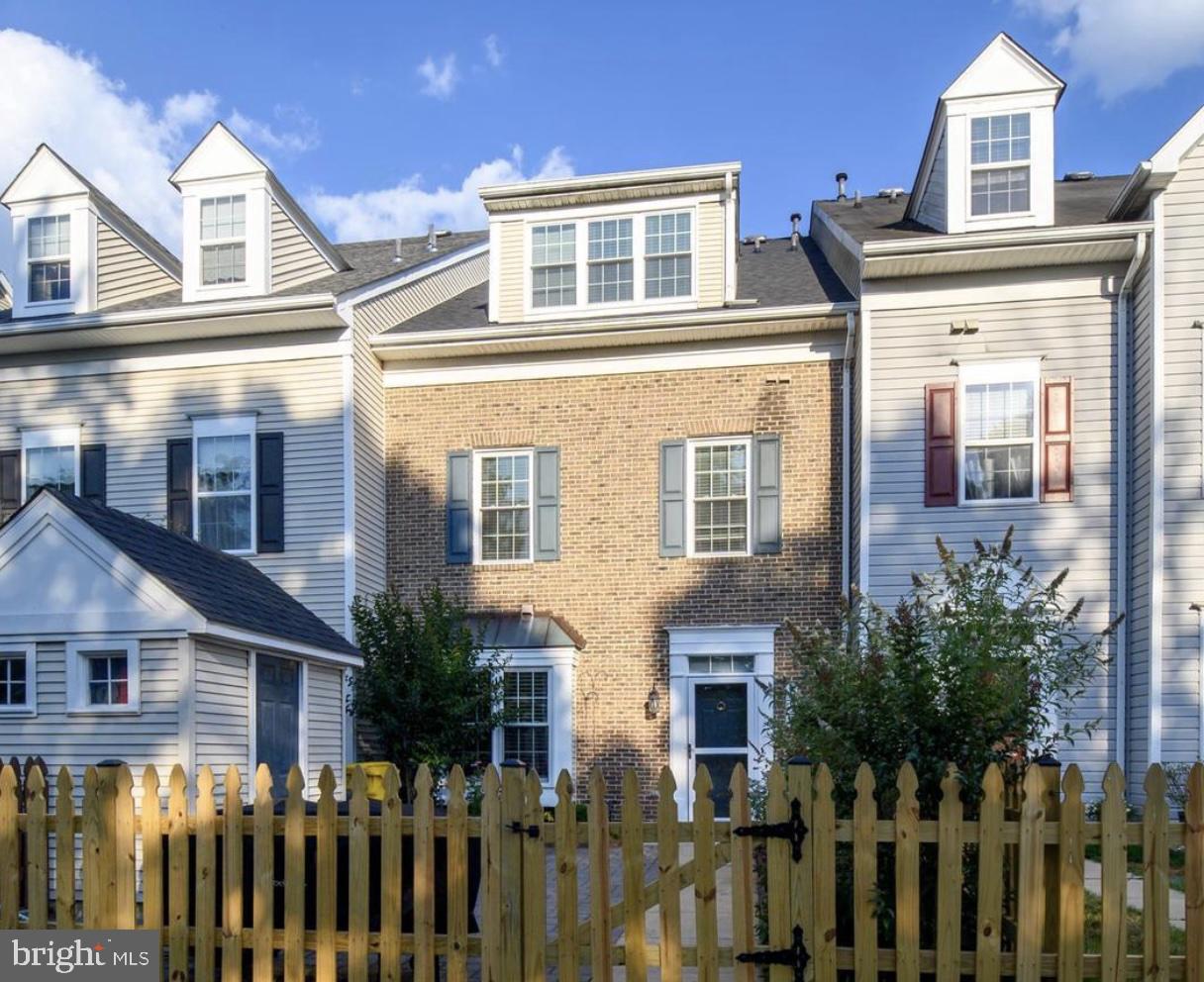 PINEY ORCHARD - Residential