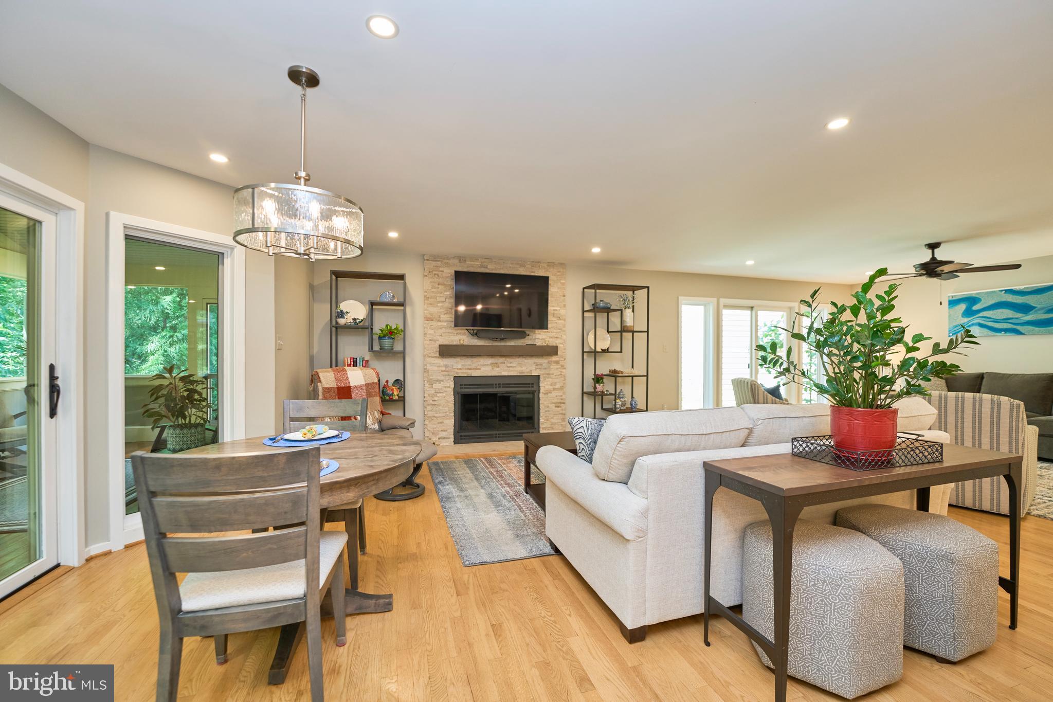 RESTON - Residential