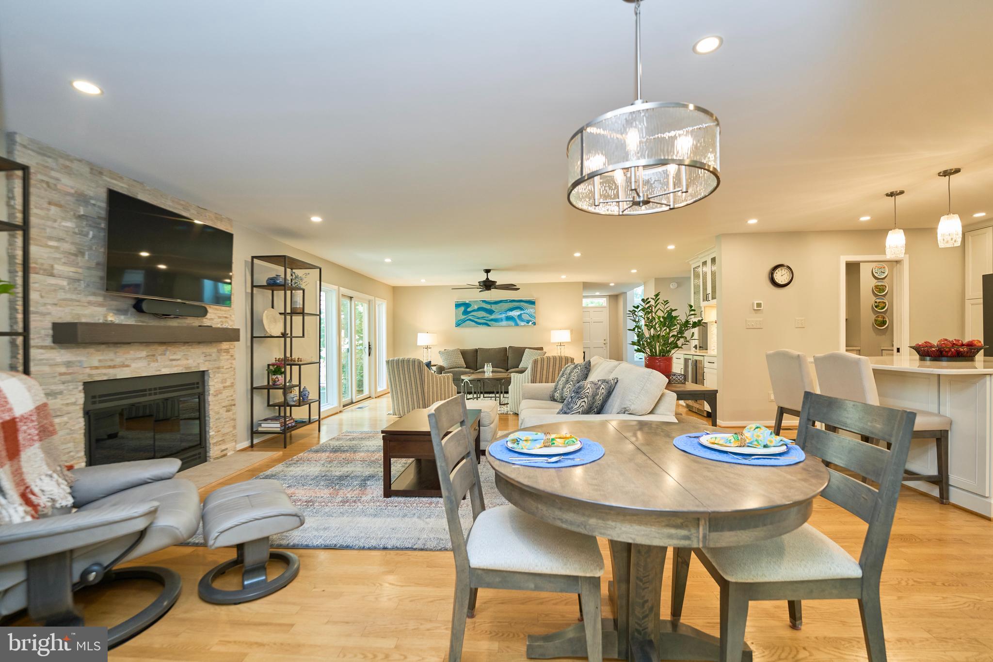 RESTON - Residential