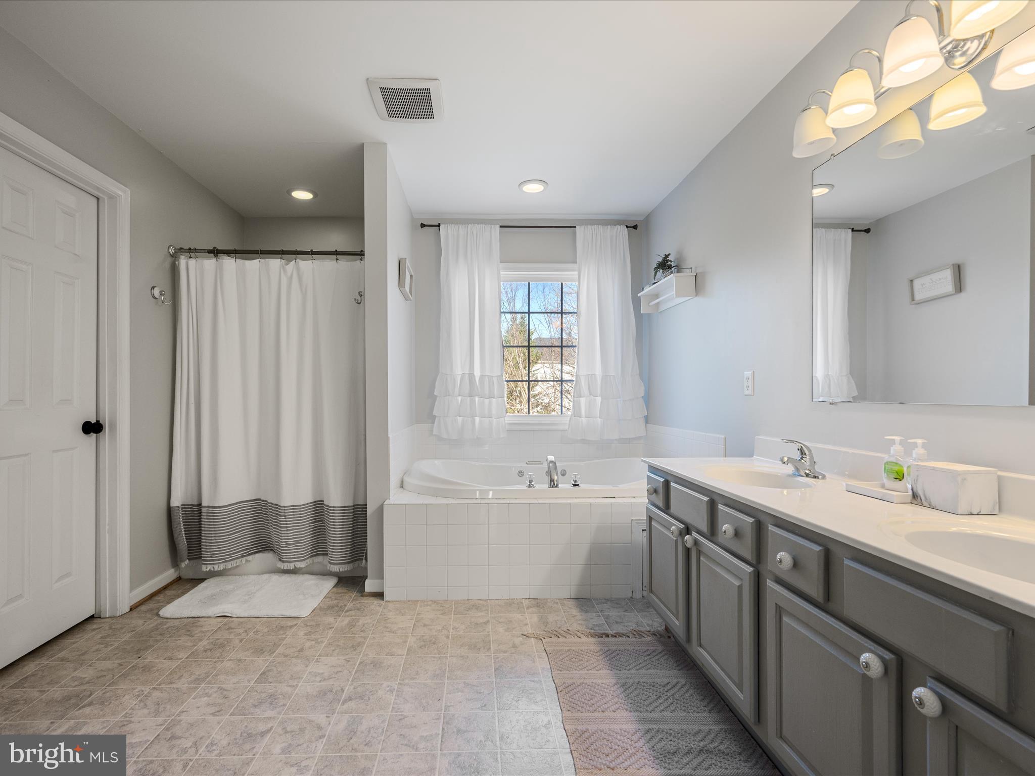 CANTER ESTATES - Residential