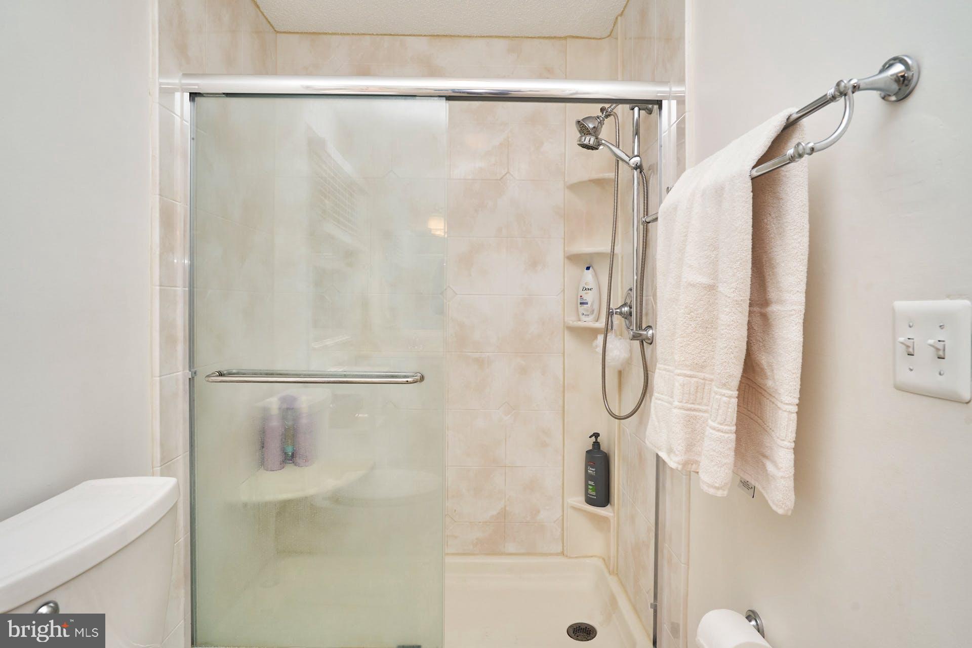 IRON RIDGE - Residential