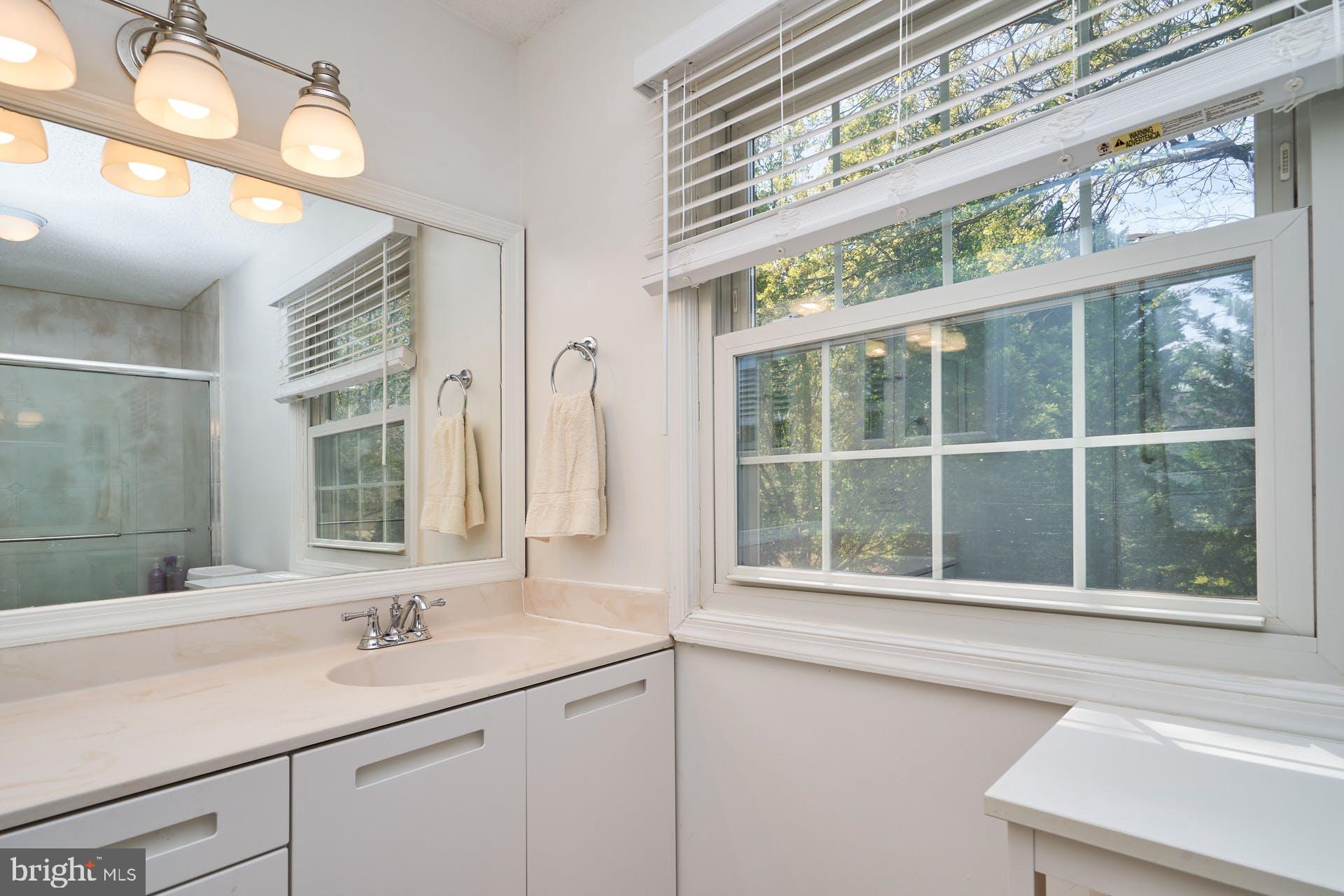 IRON RIDGE - Residential