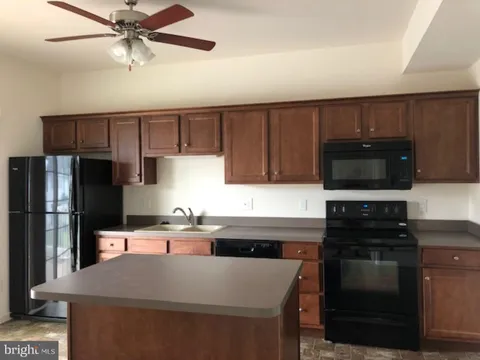 520 Hometowne Ter, Lititz, PA MLS: PALA2066650