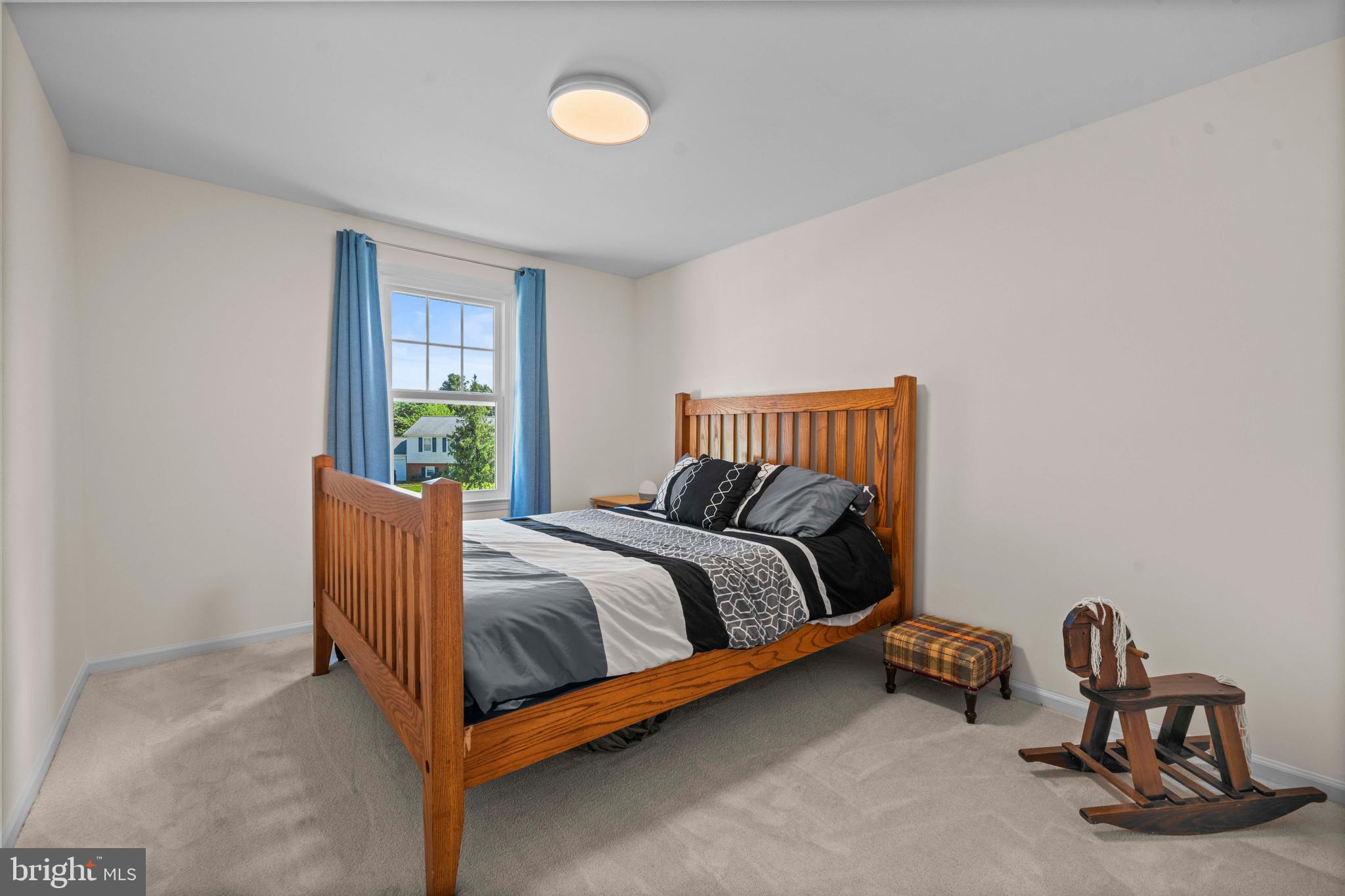 KINGSTON CHASE - Residential