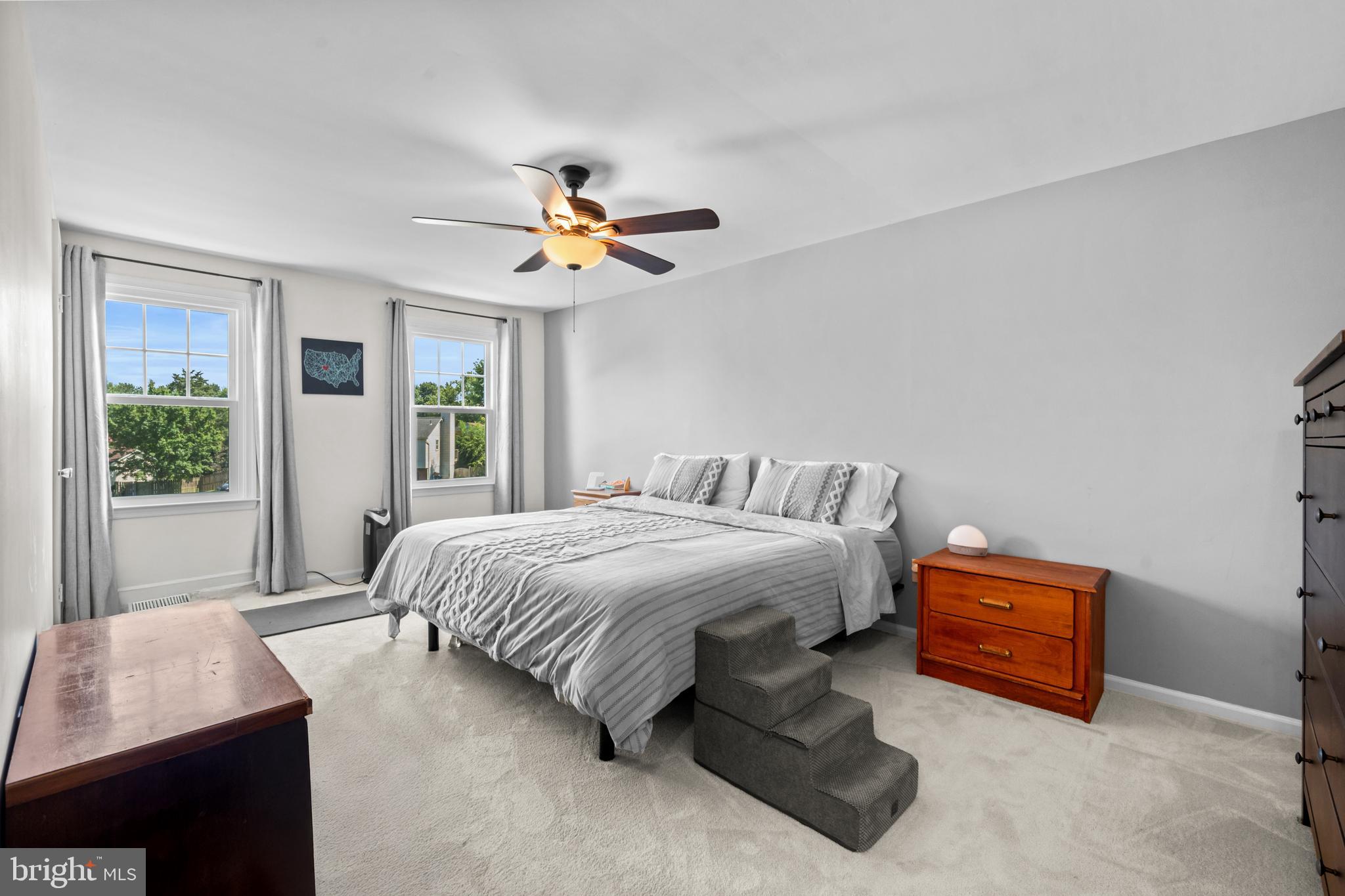 KINGSTON CHASE - Residential