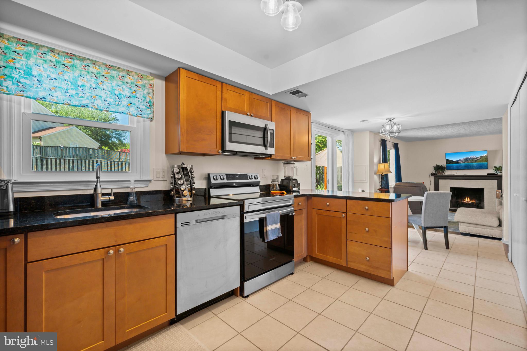 KINGSTON CHASE - Residential