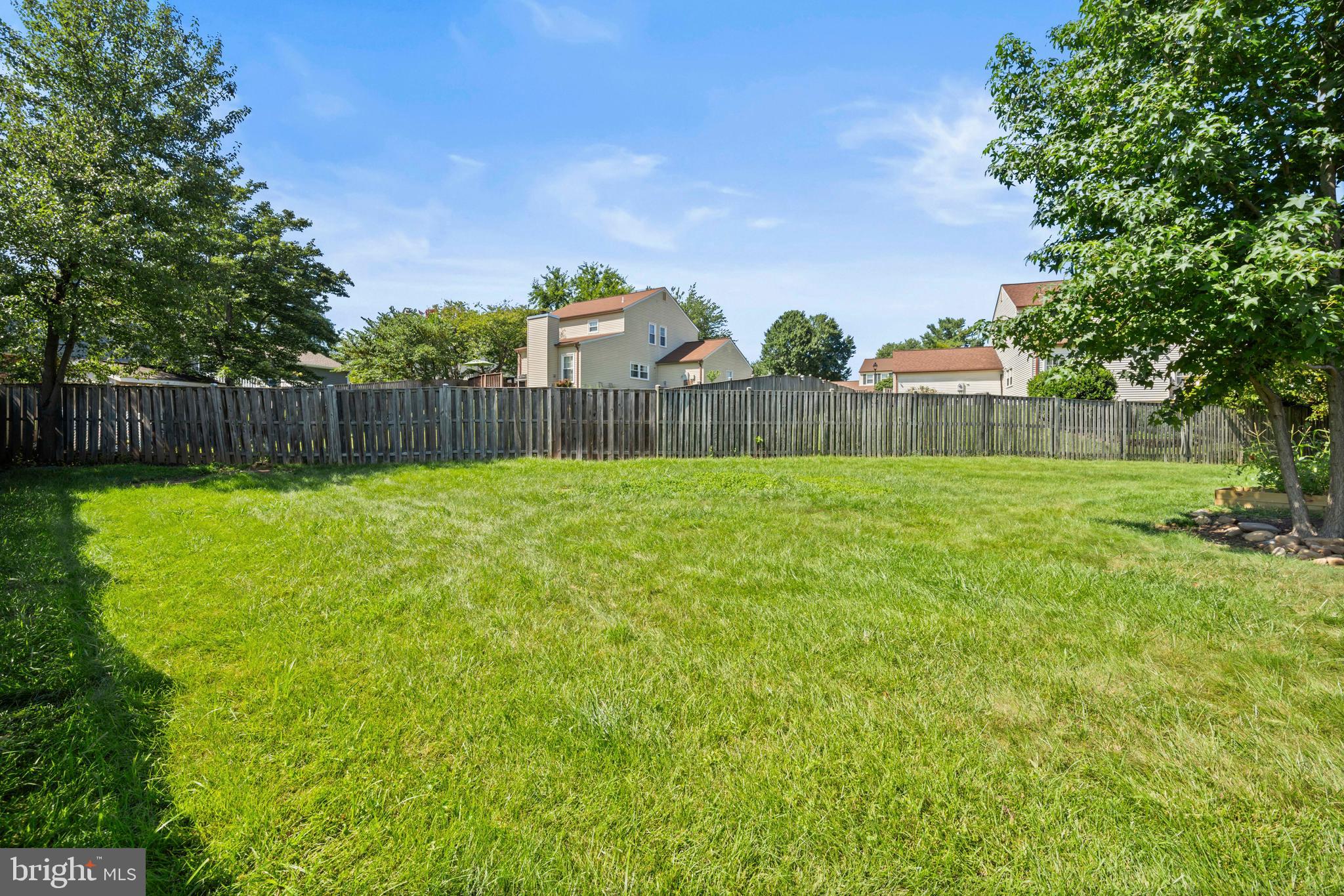 KINGSTON CHASE - Residential