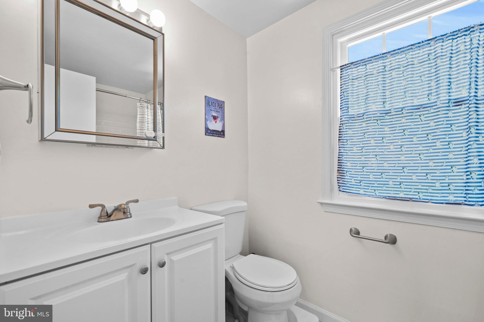 KINGSTON CHASE - Residential