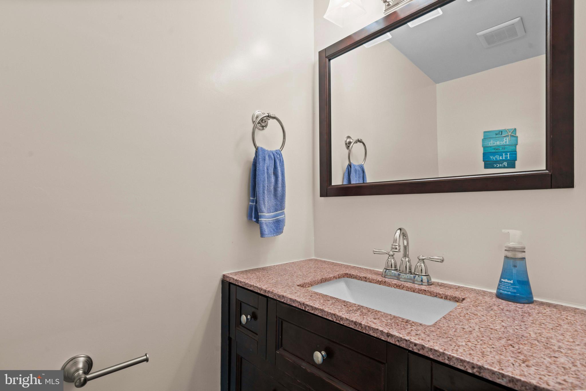 KINGSTON CHASE - Residential