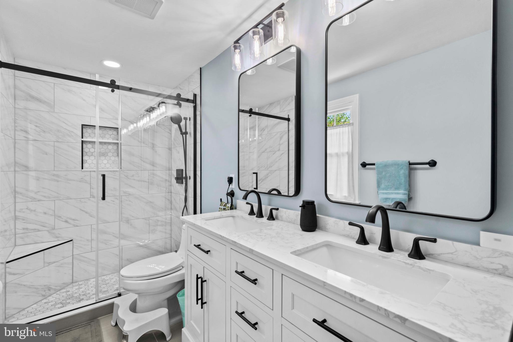 KINGSTON CHASE - Residential