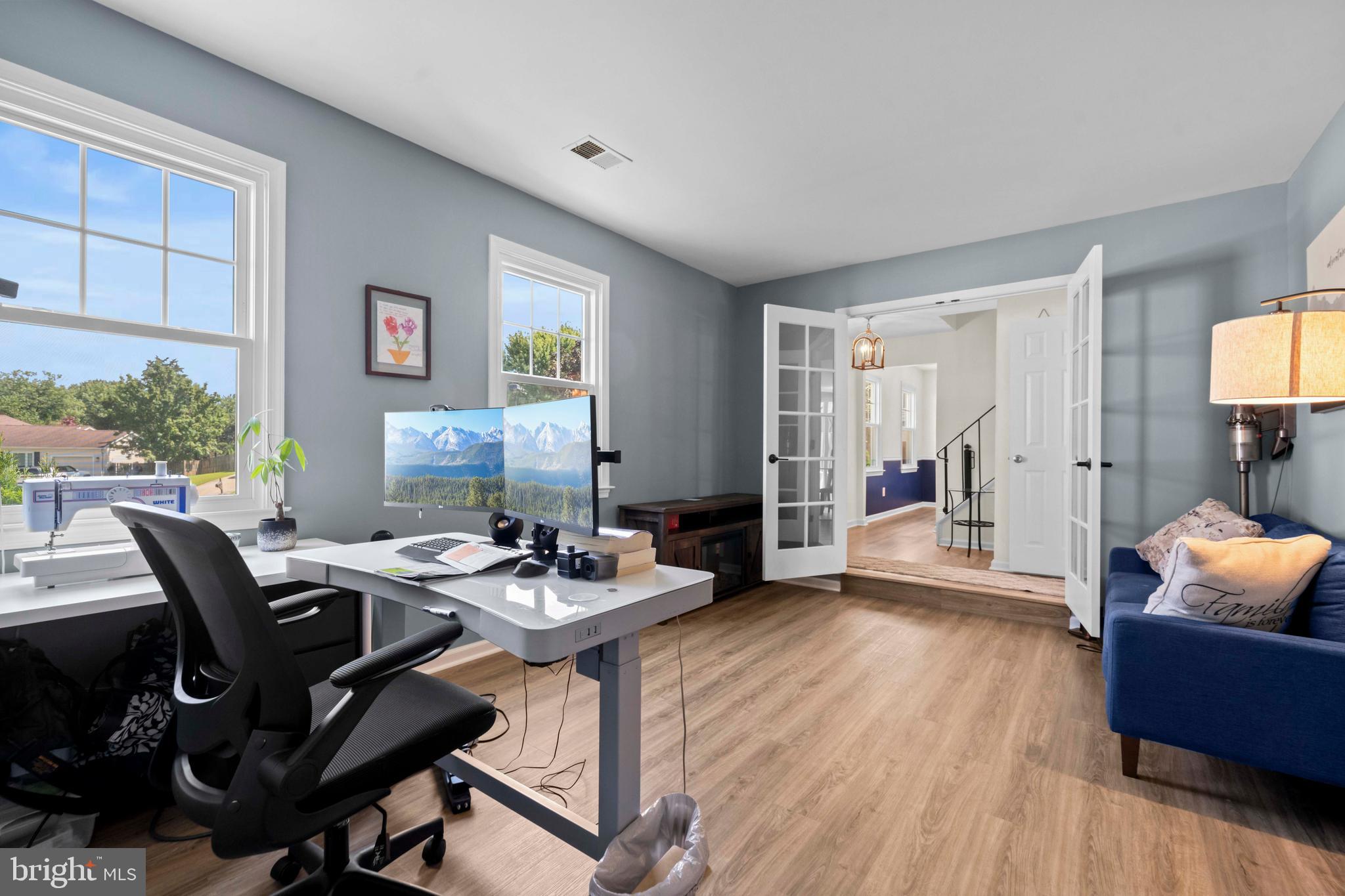 KINGSTON CHASE - Residential