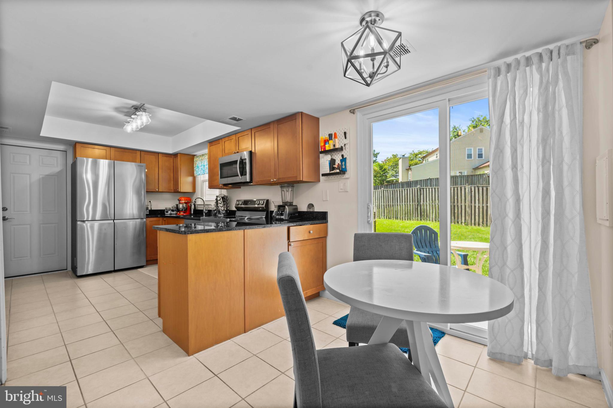 KINGSTON CHASE - Residential