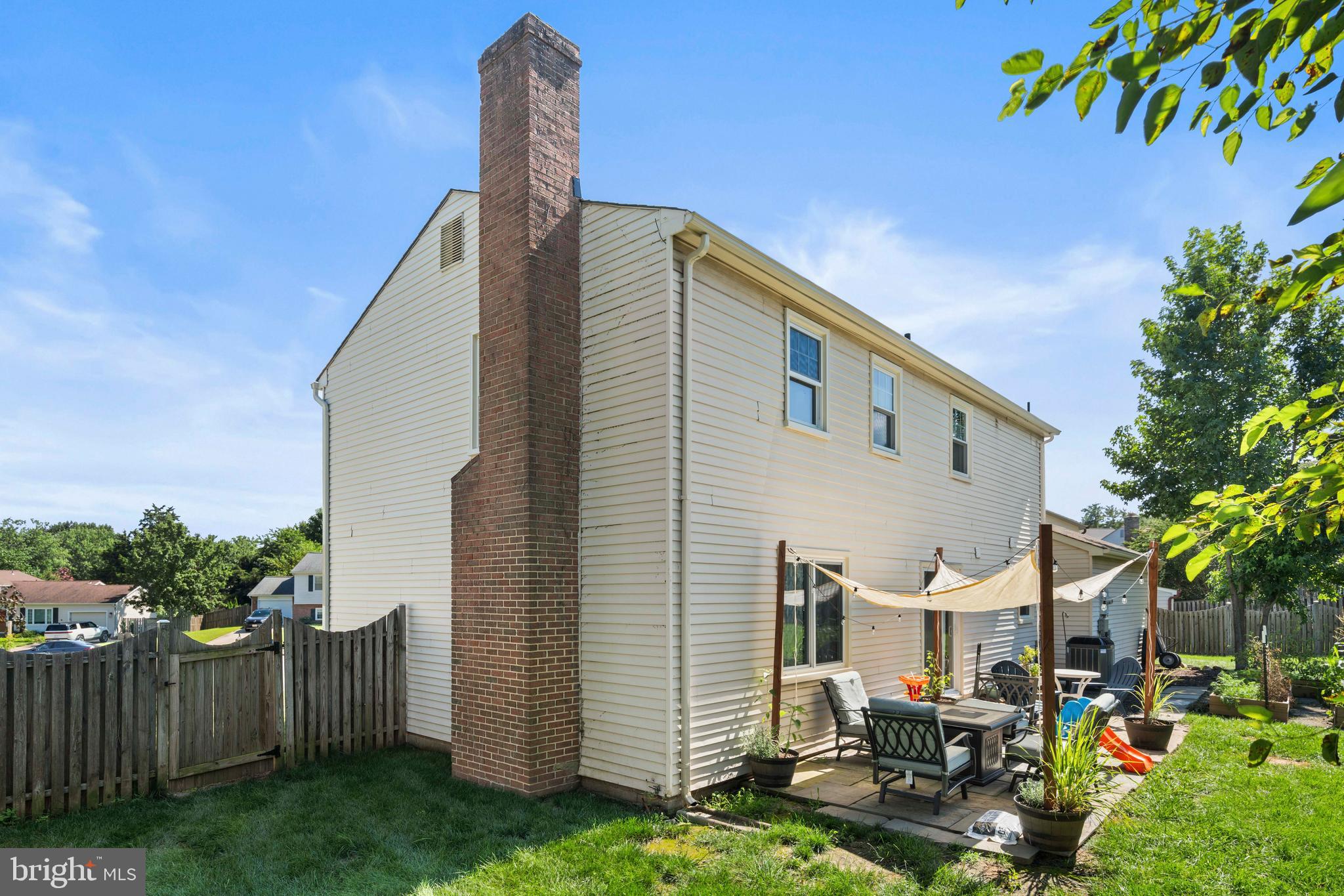 KINGSTON CHASE - Residential