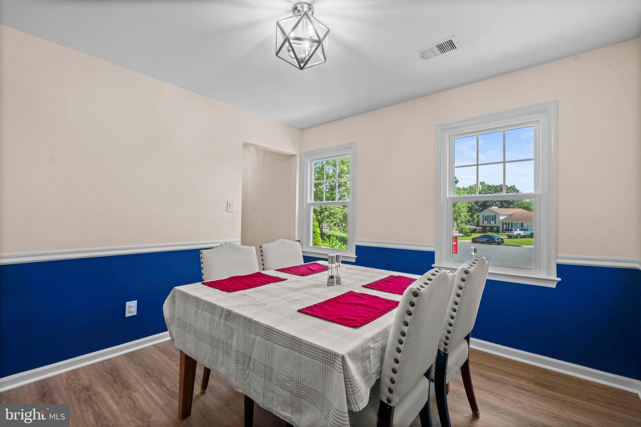 KINGSTON CHASE - Residential