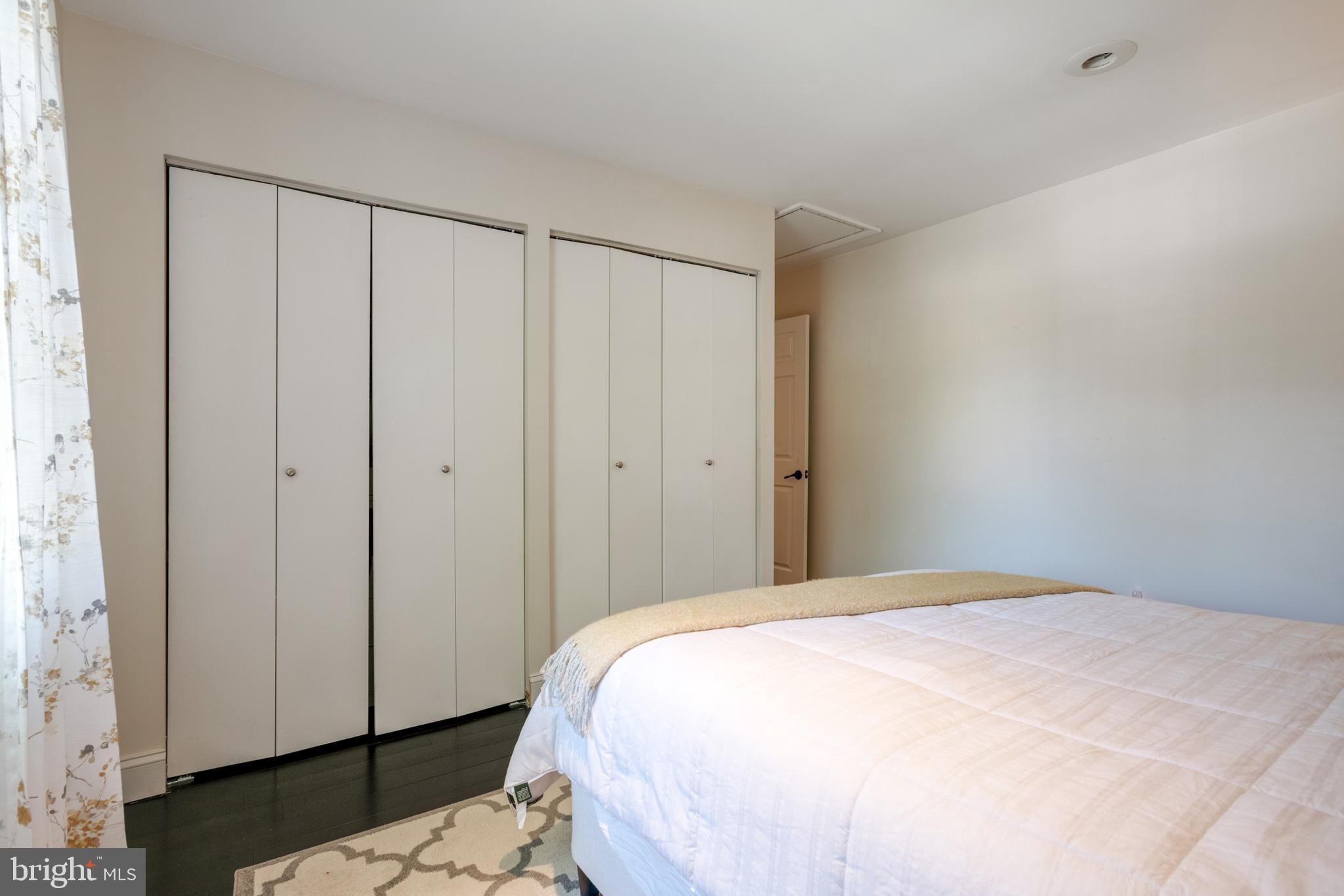 BROOKFIELD - Residential