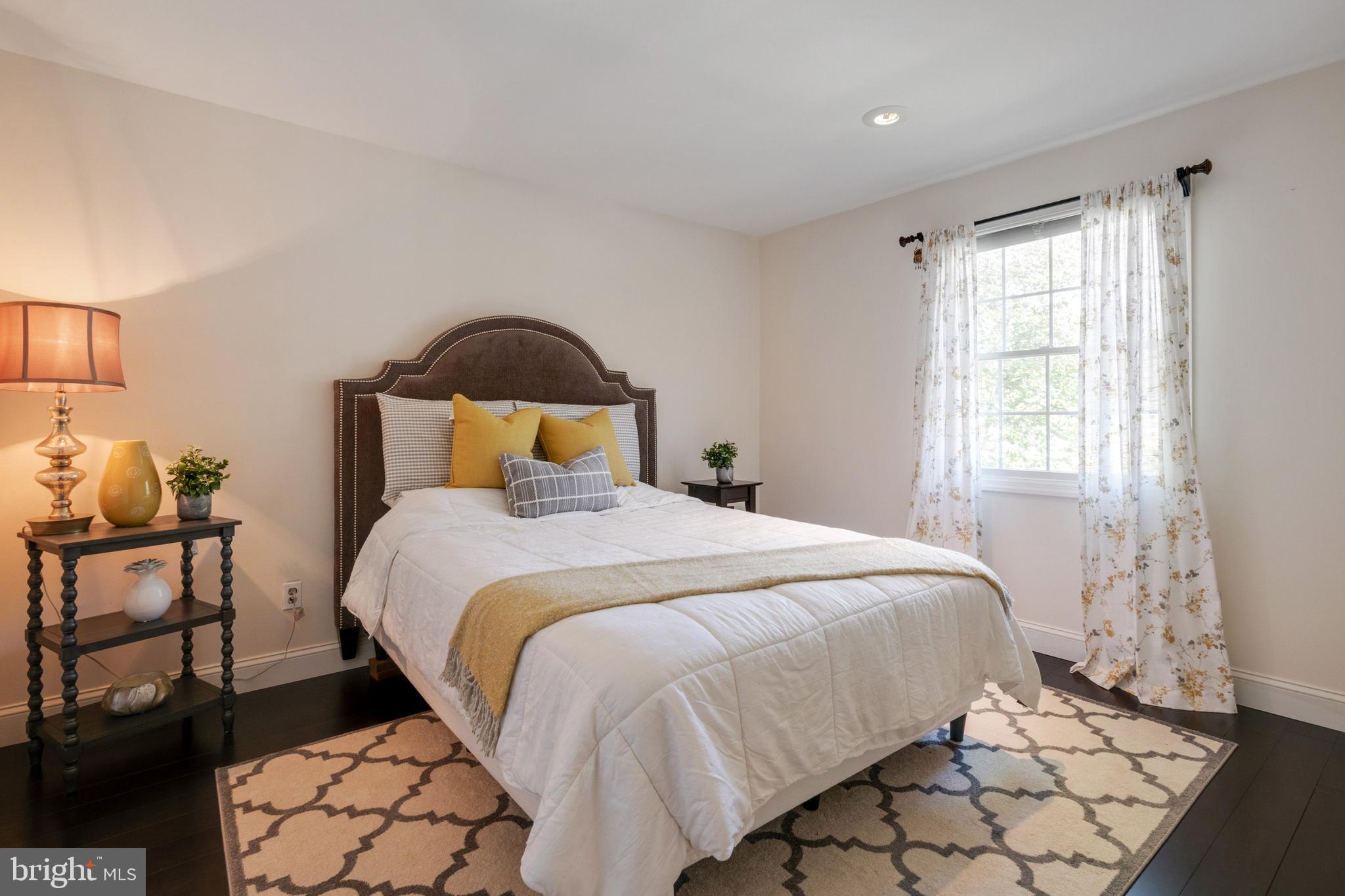 BROOKFIELD - Residential