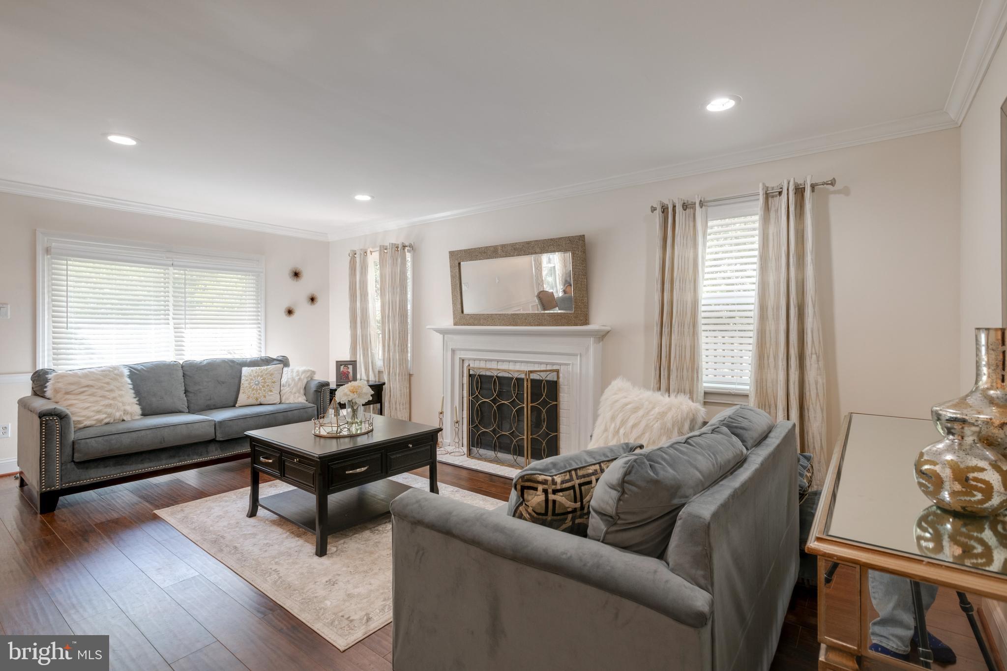 BROOKFIELD - Residential