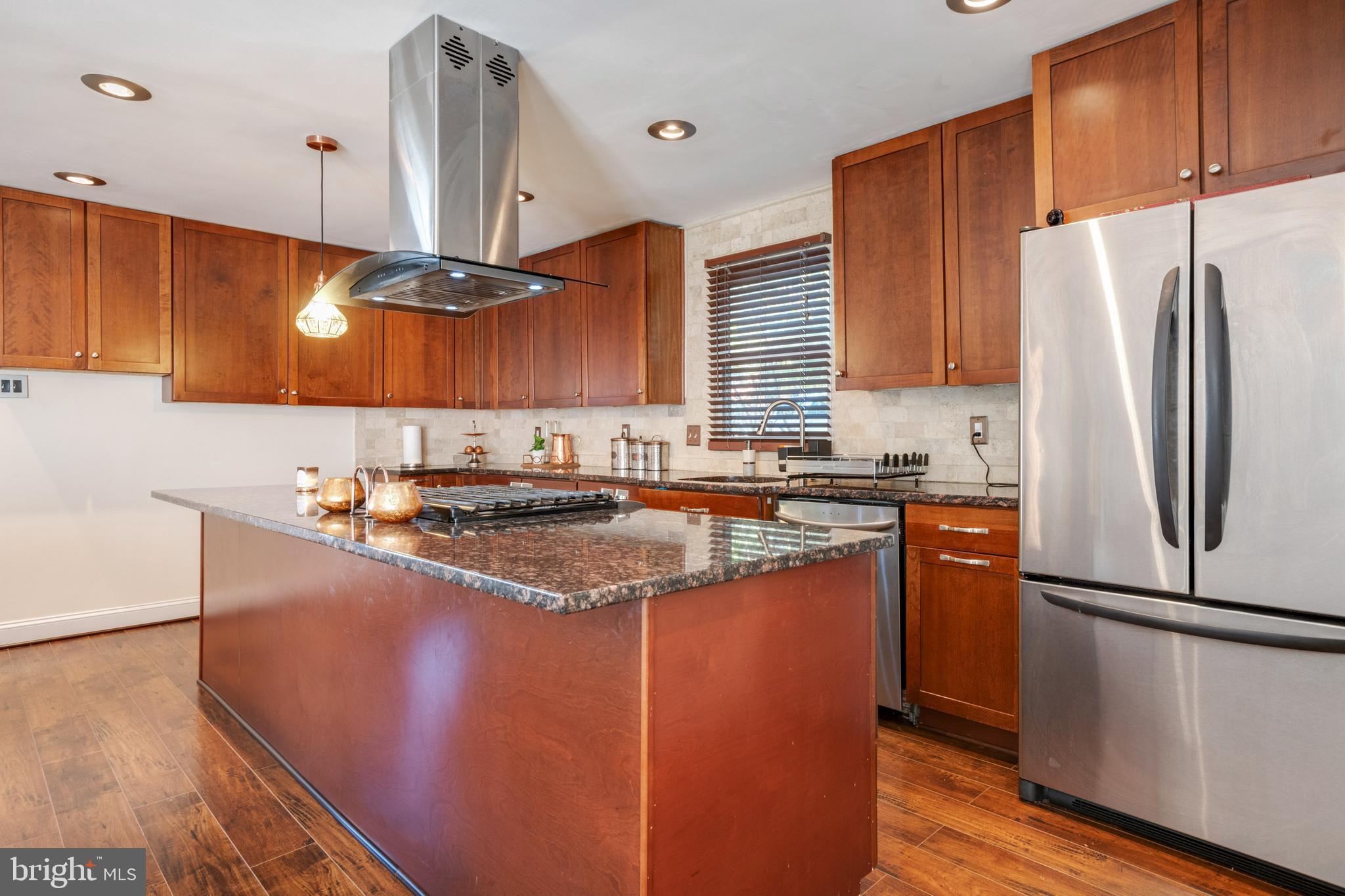 BROOKFIELD - Residential