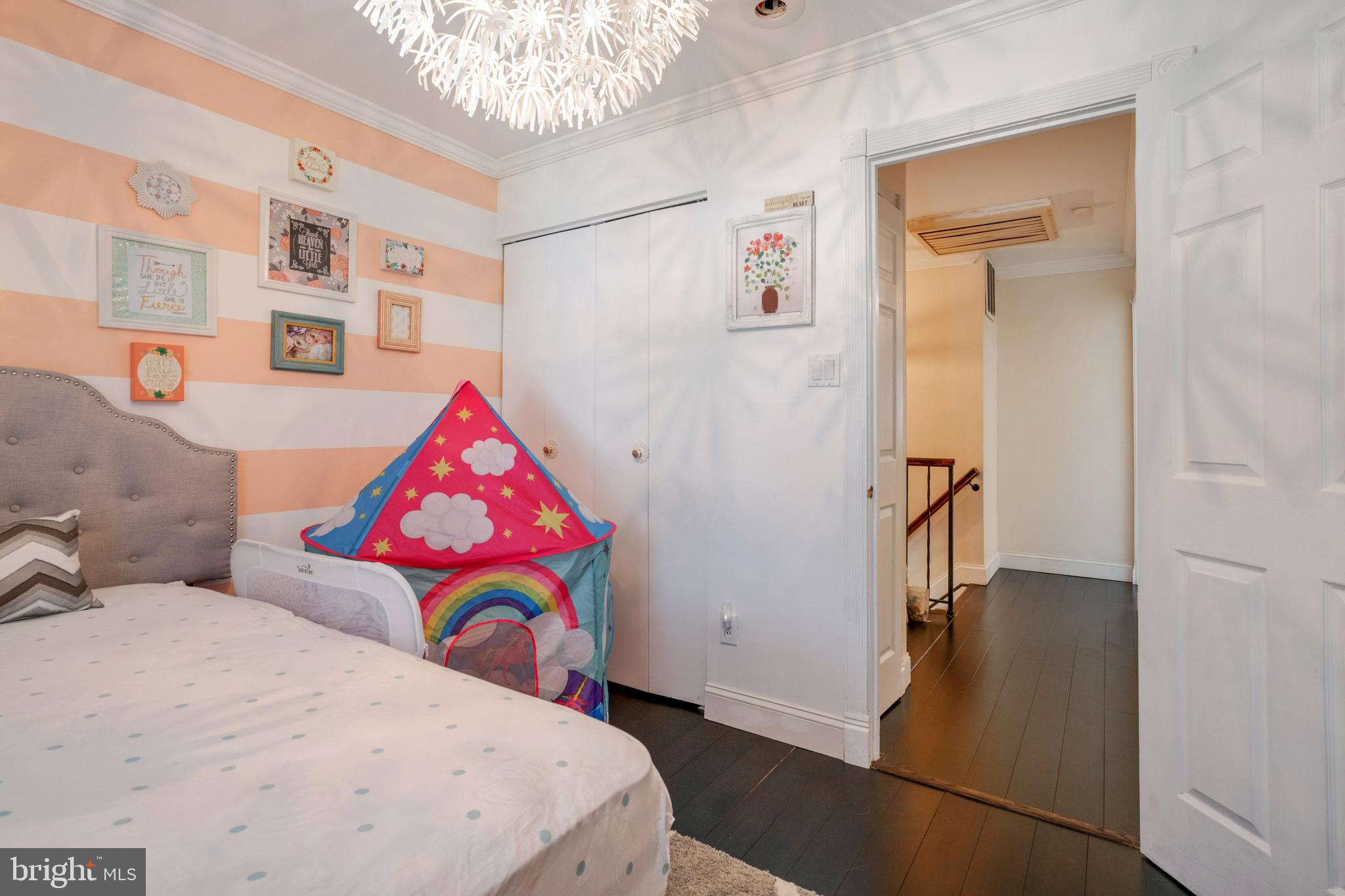 BROOKFIELD - Residential