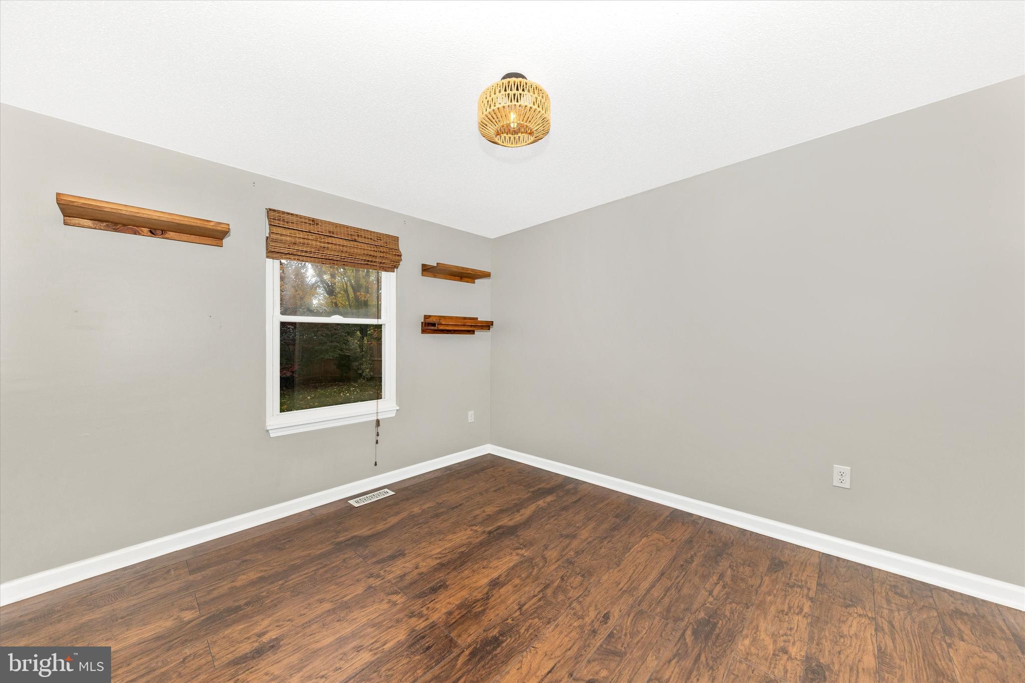 HILLCREST ORCHARDS - Residential