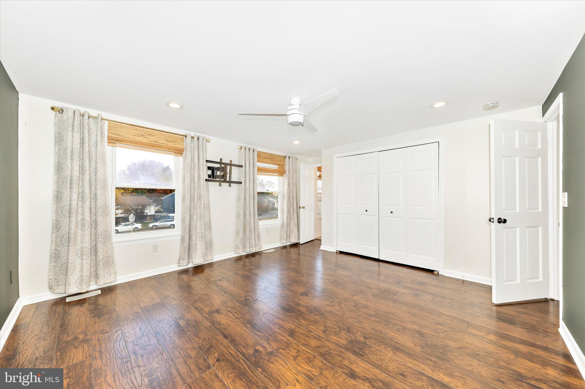 HILLCREST ORCHARDS - Residential