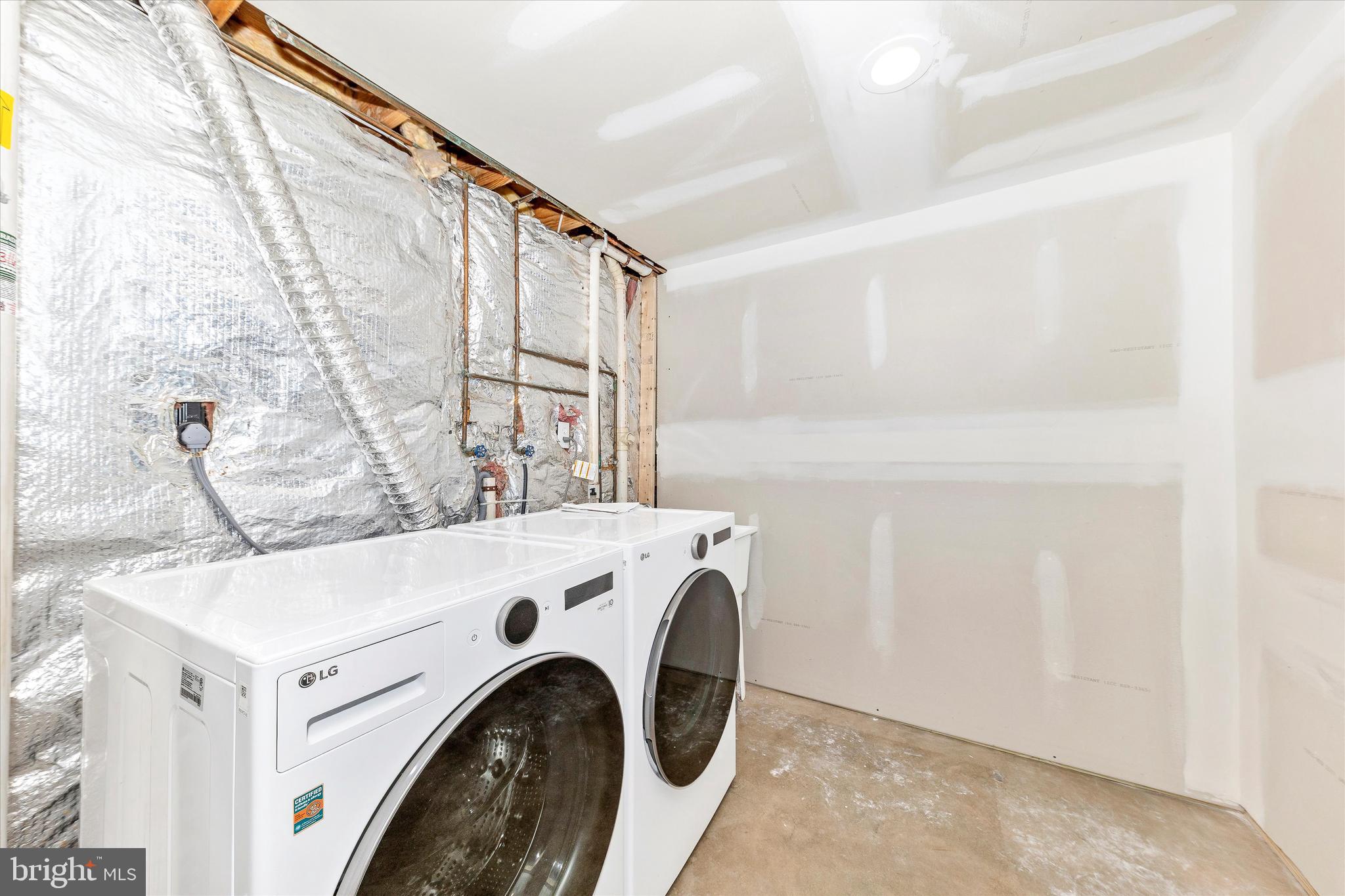 HILLCREST ORCHARDS - Residential