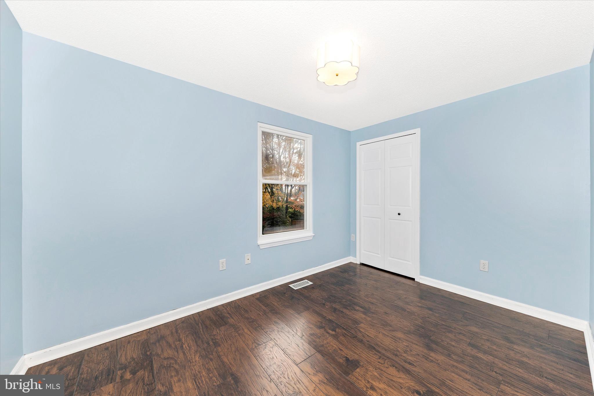 HILLCREST ORCHARDS - Residential