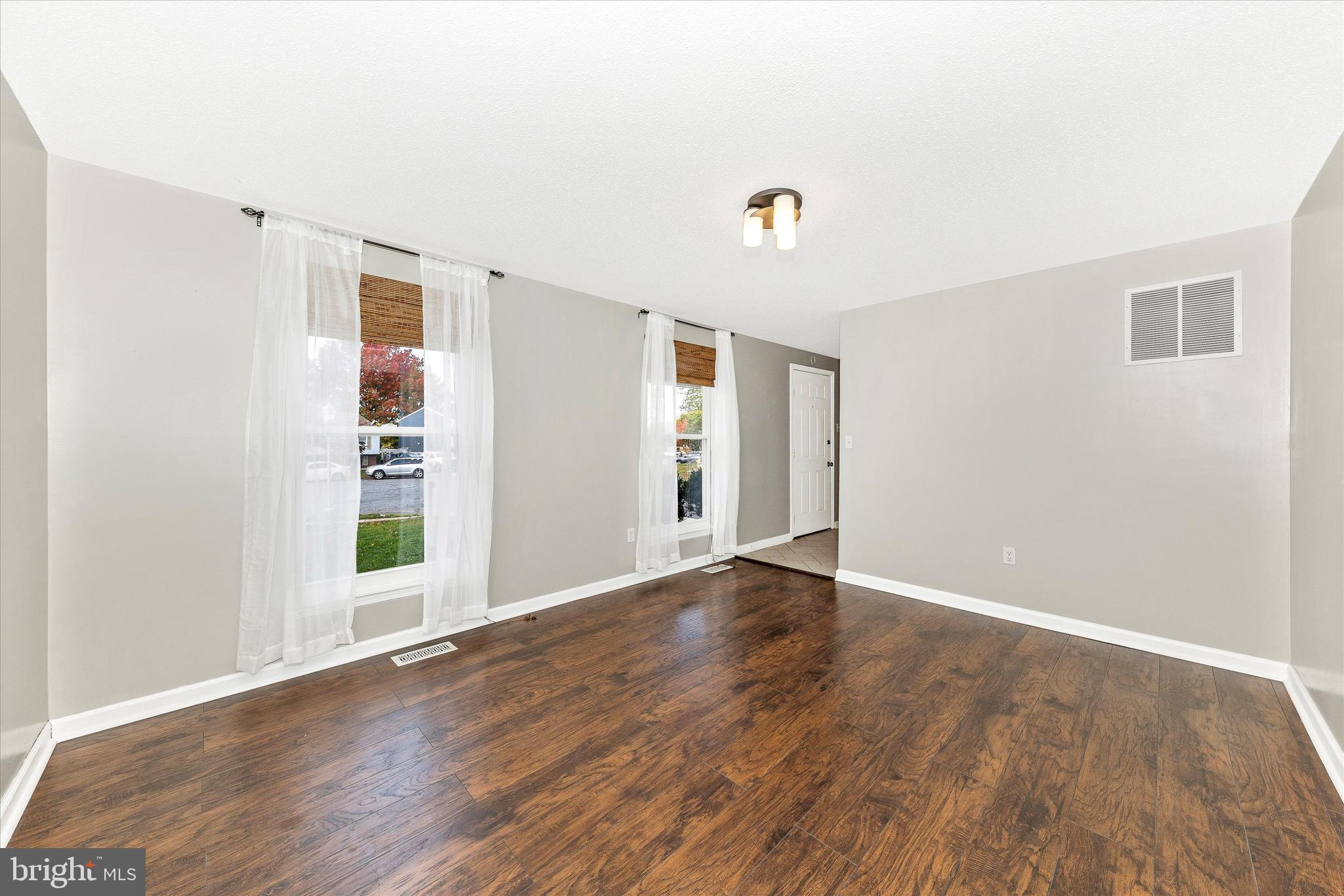 HILLCREST ORCHARDS - Residential