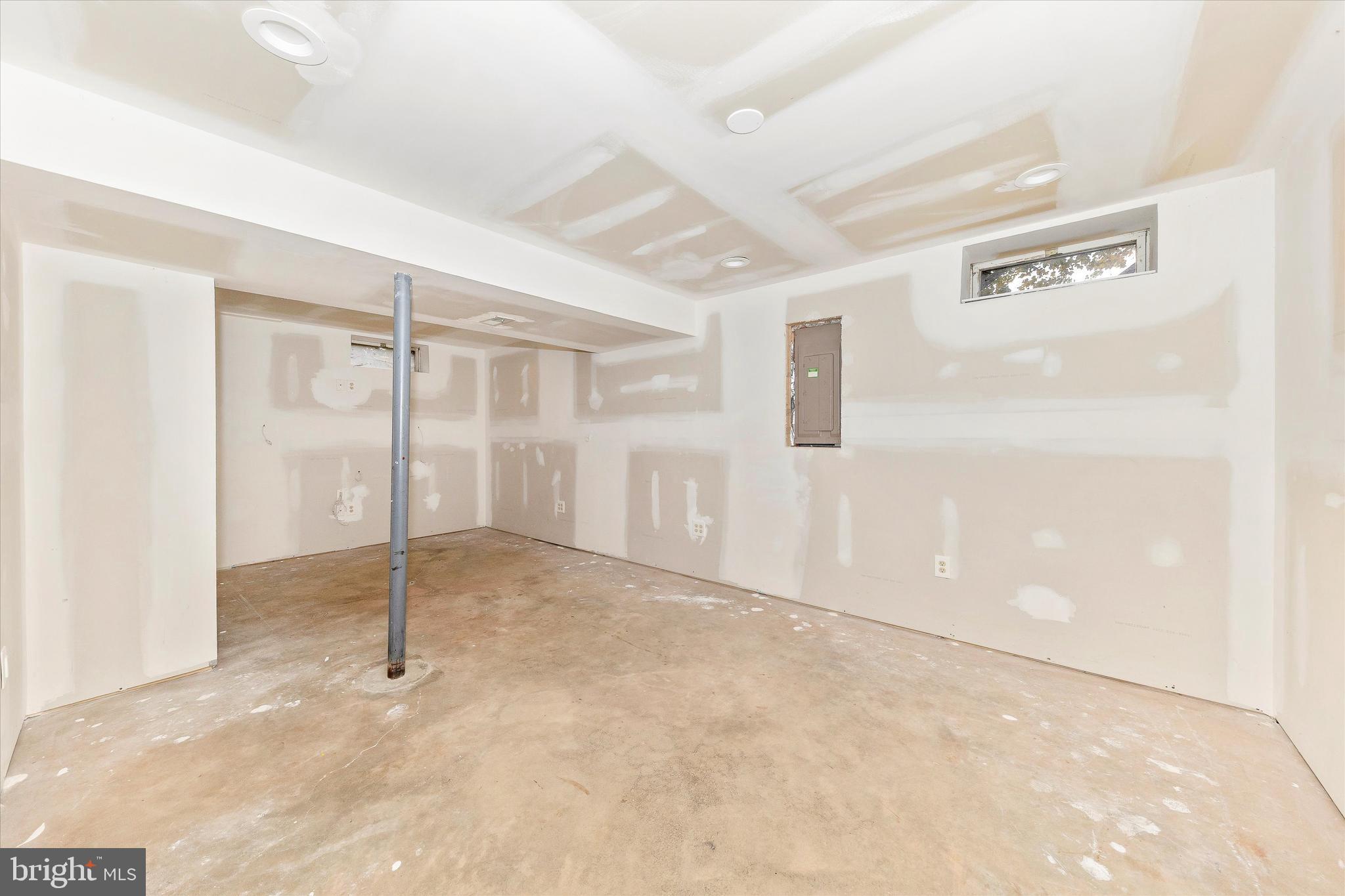 HILLCREST ORCHARDS - Residential