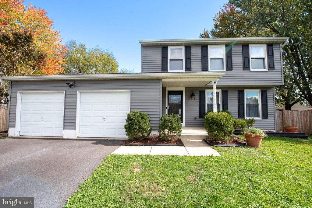 Photo of 1313 Mulberry Court, FREDERICK, MD 21703 (MLS # MDFR2072514)