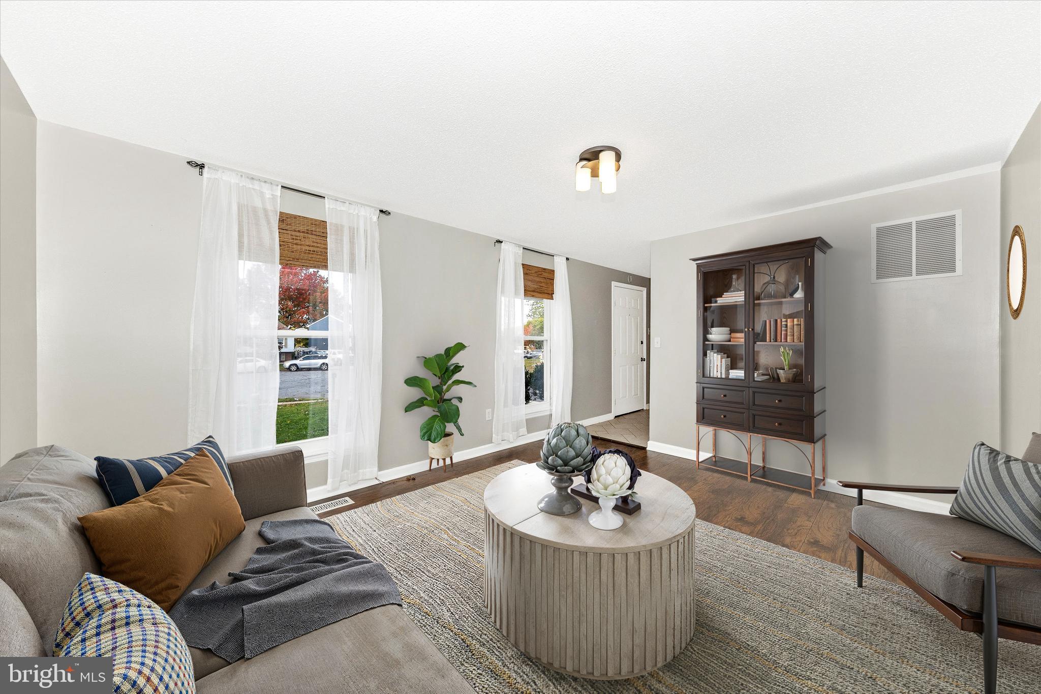 HILLCREST ORCHARDS - Residential