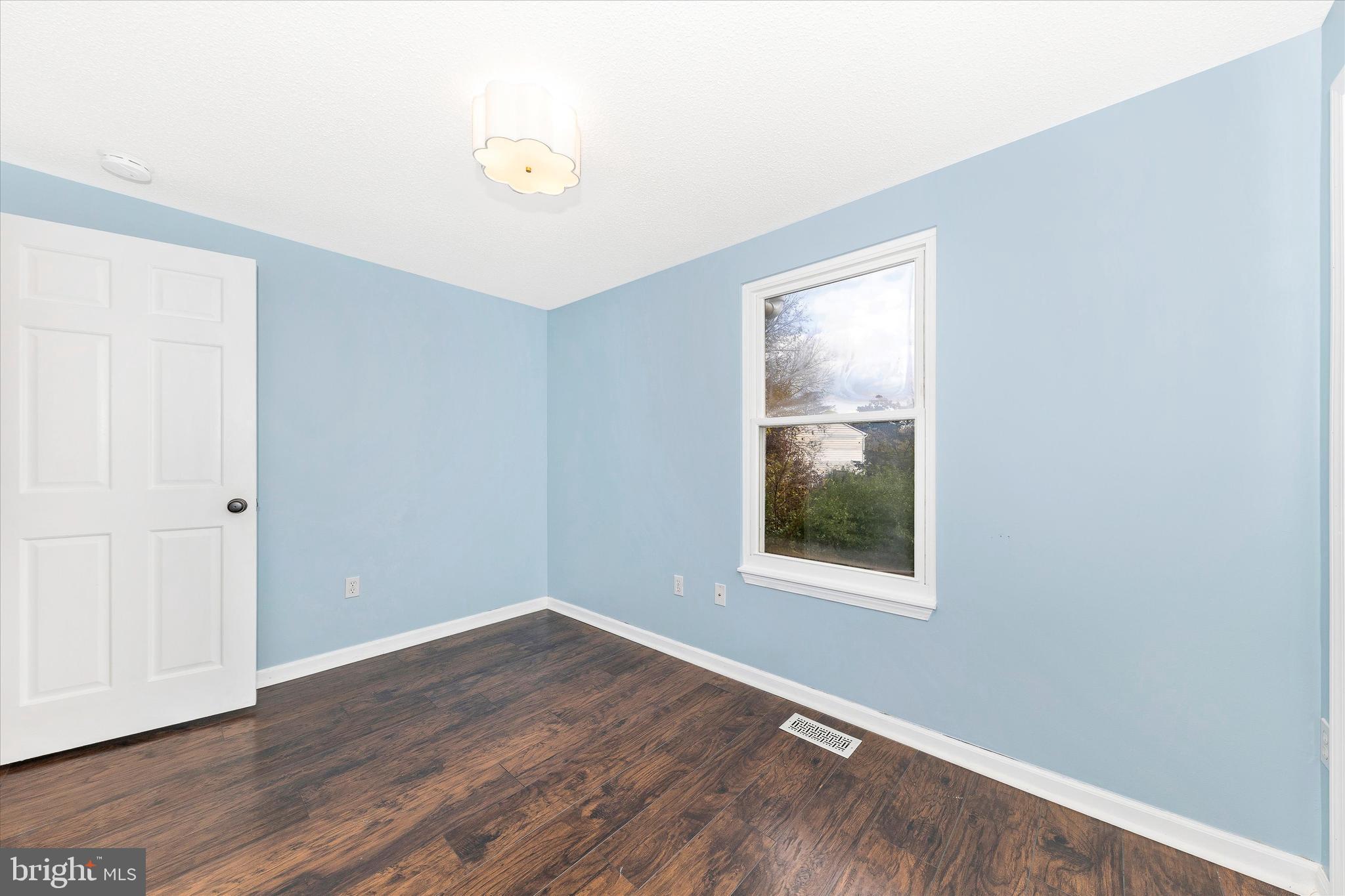 HILLCREST ORCHARDS - Residential