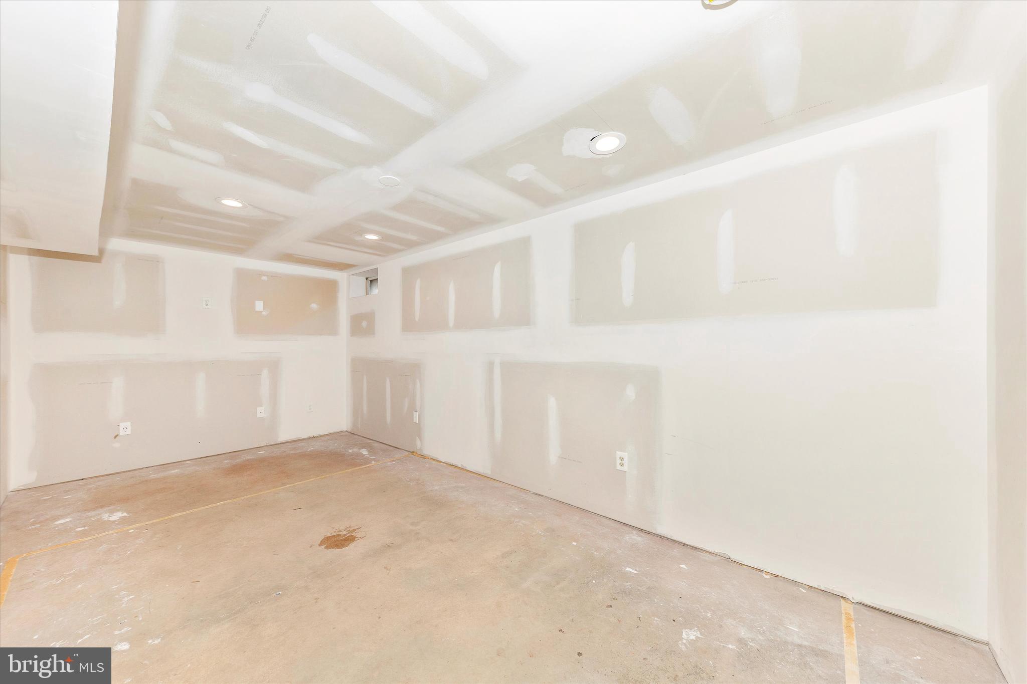 HILLCREST ORCHARDS - Residential