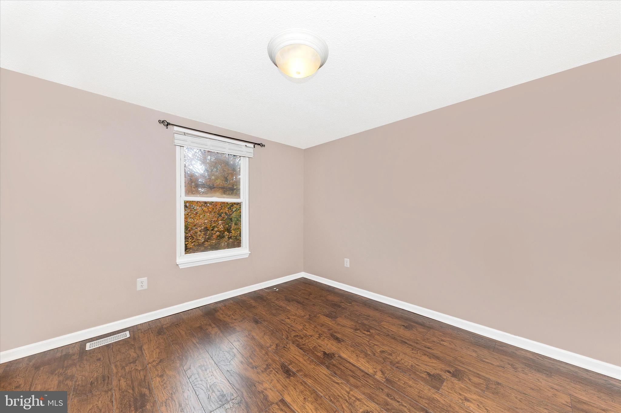 HILLCREST ORCHARDS - Residential