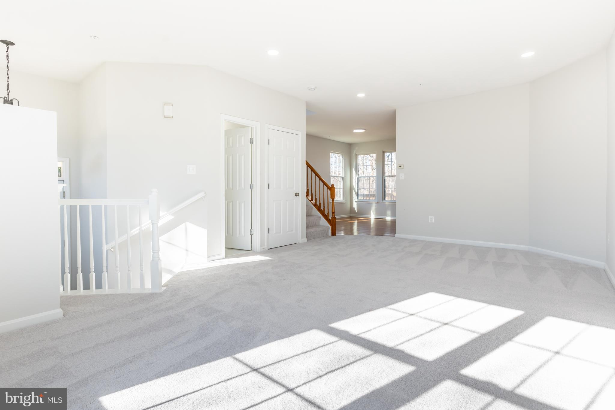 NORTHRIDGE - Residential