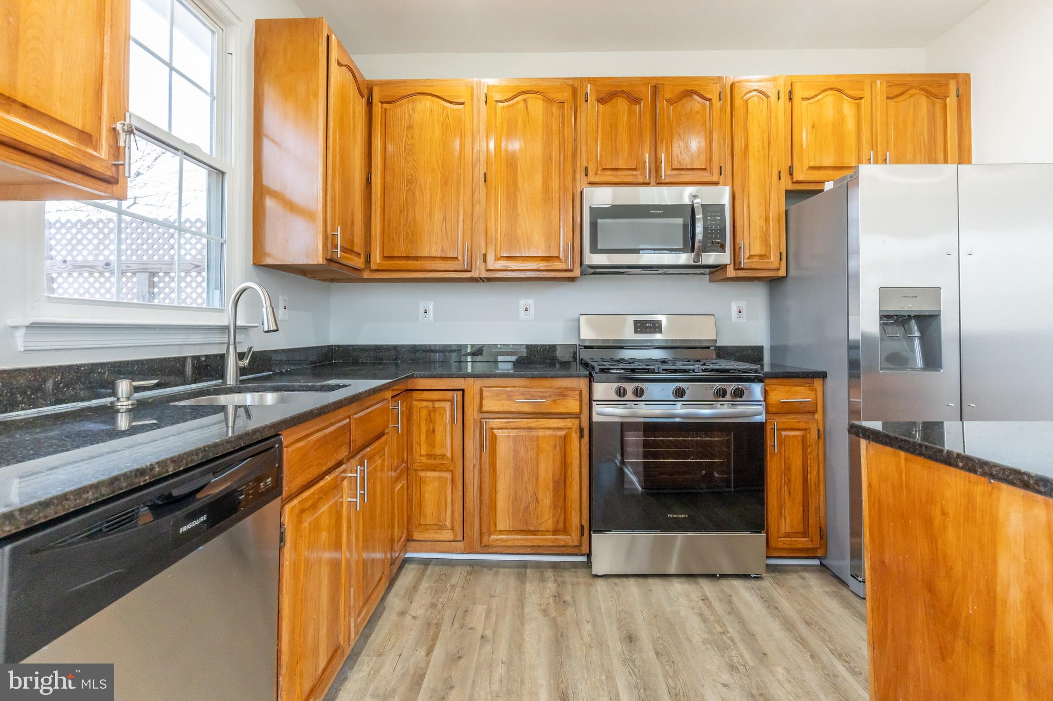 NORTHRIDGE - Residential